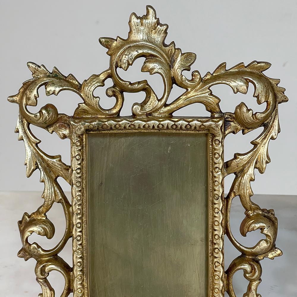 Pair 19th Century French Rococo Louis XV Cast Bronze Picture Frames For Sale 3