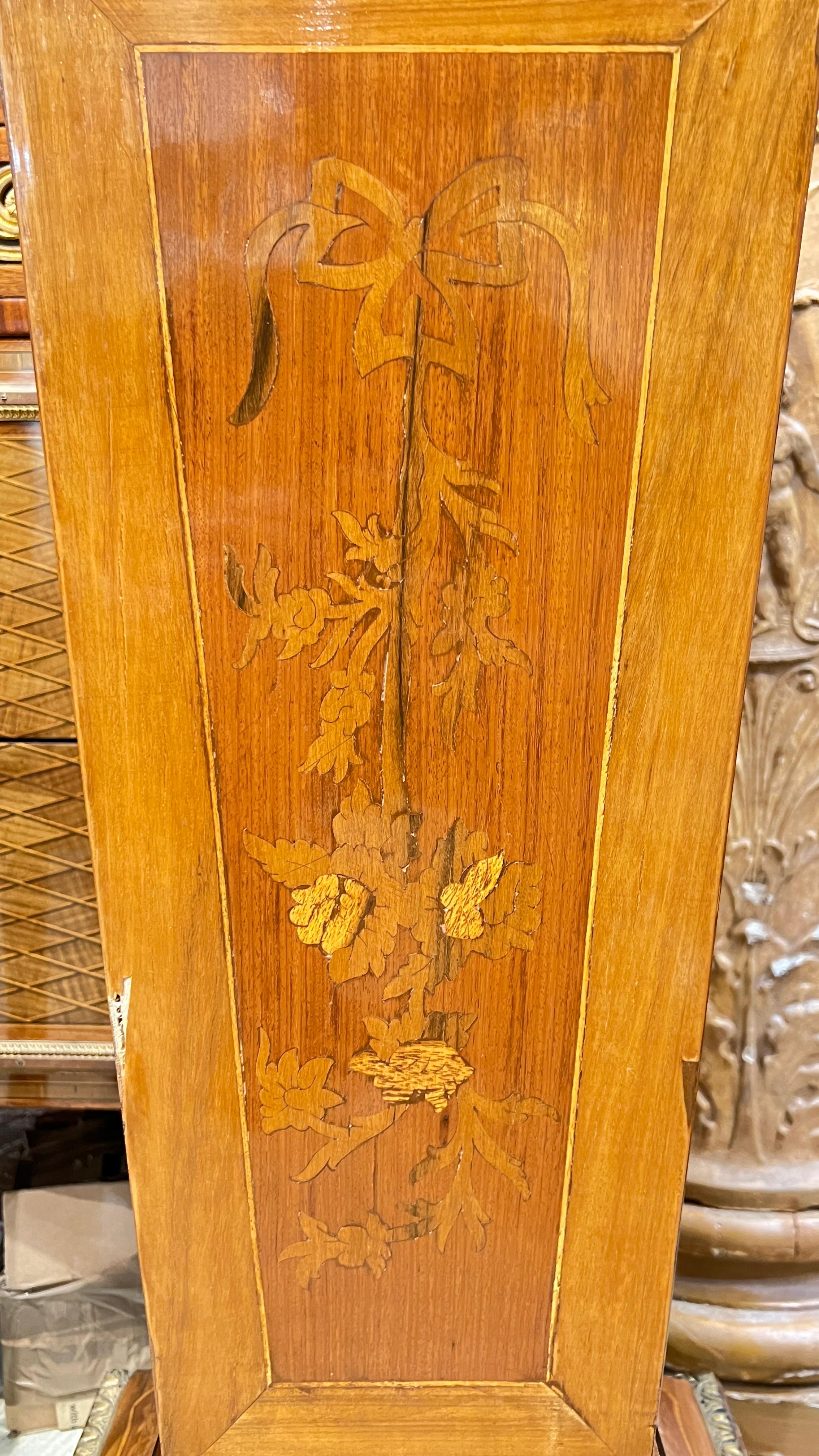 Coppia di piedistalli in legno e bronzo del XIX secolo con intarsio di tarsia in vendita 5