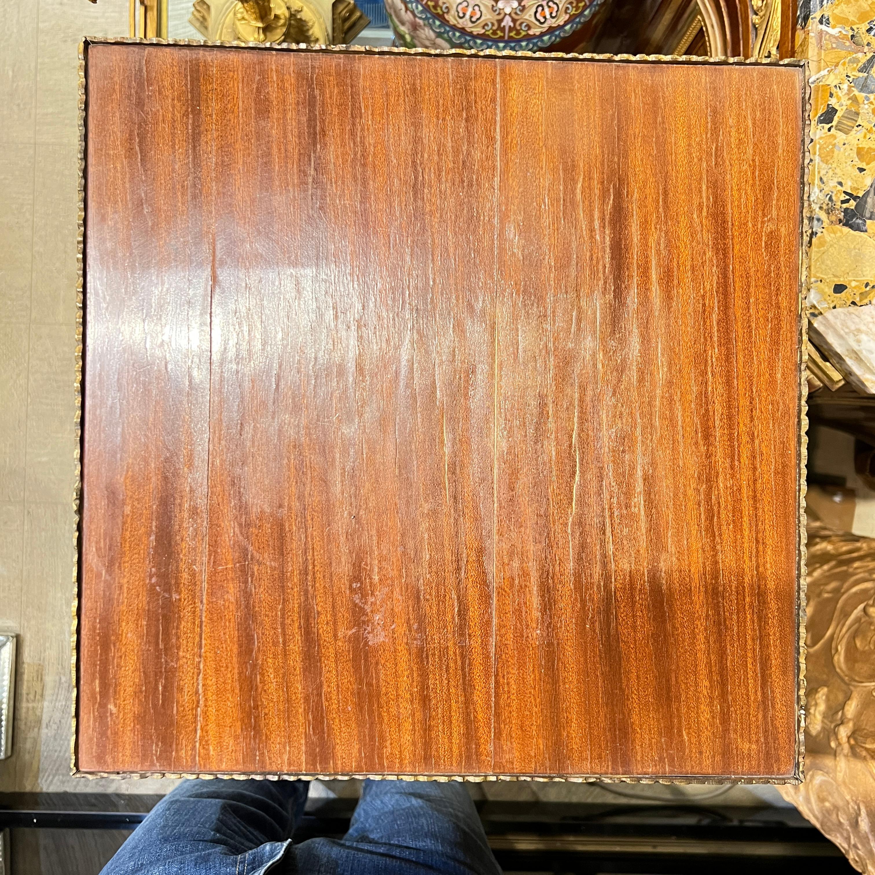 Coppia di piedistalli in legno e bronzo del XIX secolo con intarsio di tarsia In condizioni buone in vendita a New York, NY