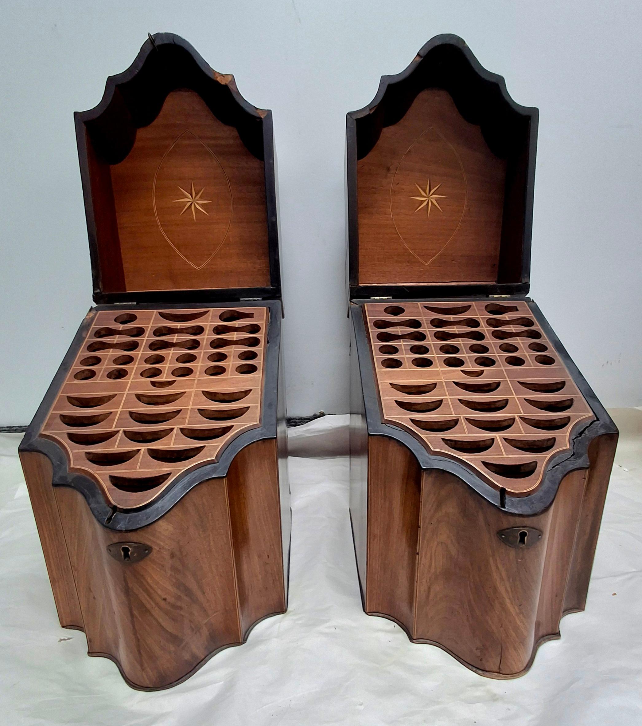 Coppia di scatole per coltelli in mogano stile Giorgio III del XIX secolo In condizioni buone in vendita a Germantown, MD