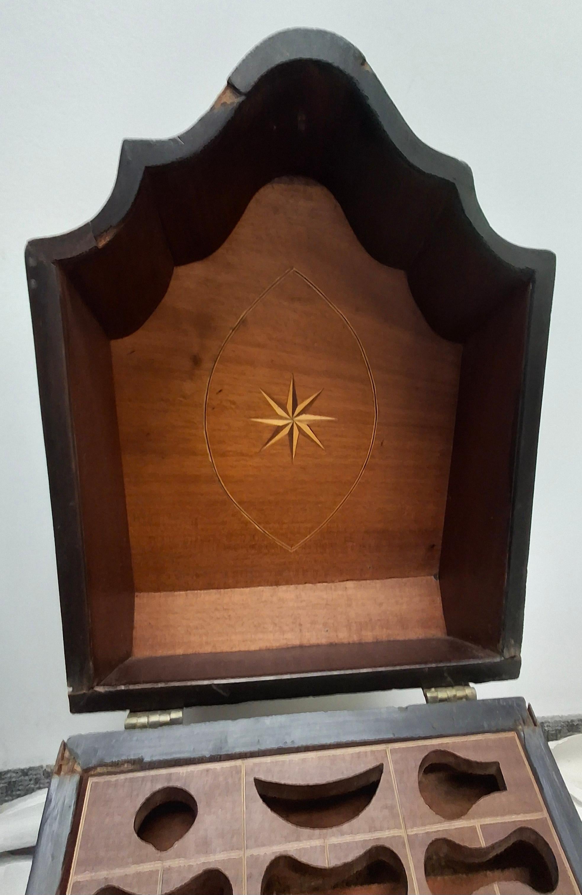 Coppia di scatole per coltelli in mogano stile Giorgio III del XIX secolo in vendita 1