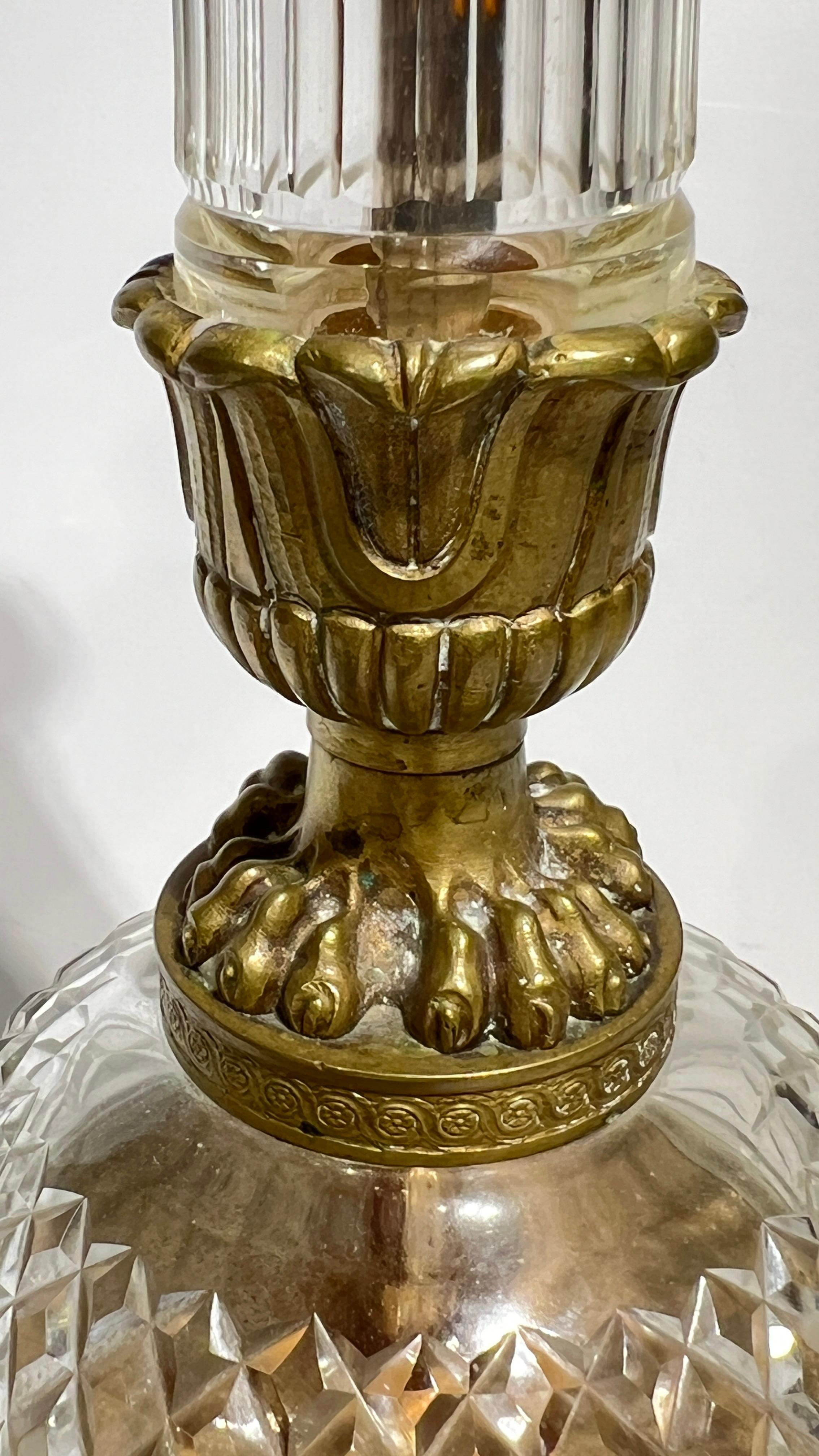 Paire de chandeliers de style Empire en bronze doré et verre taillé du 19e siècle en vente 7