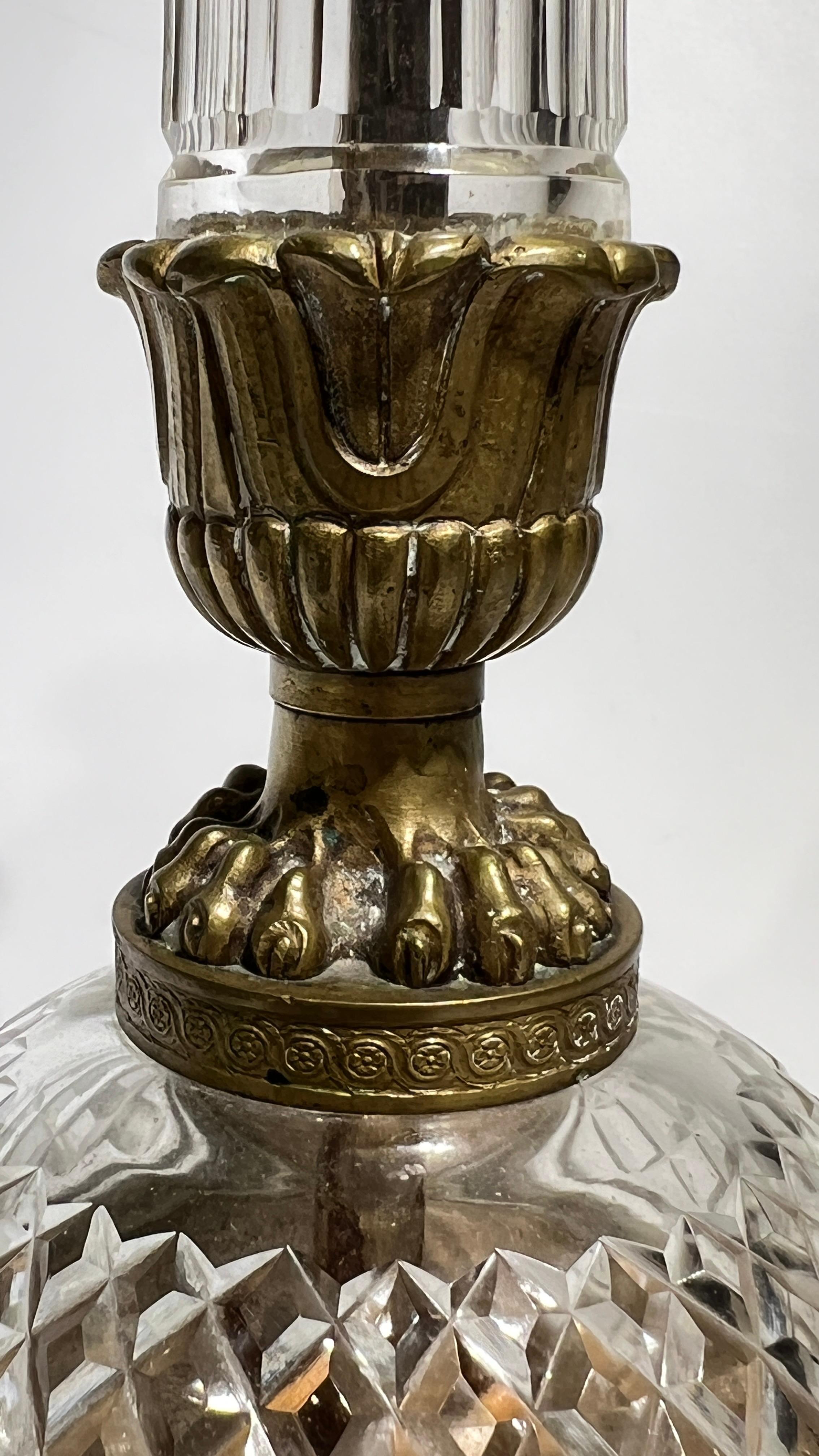 Paire de chandeliers de style Empire en bronze doré et verre taillé du 19e siècle en vente 8