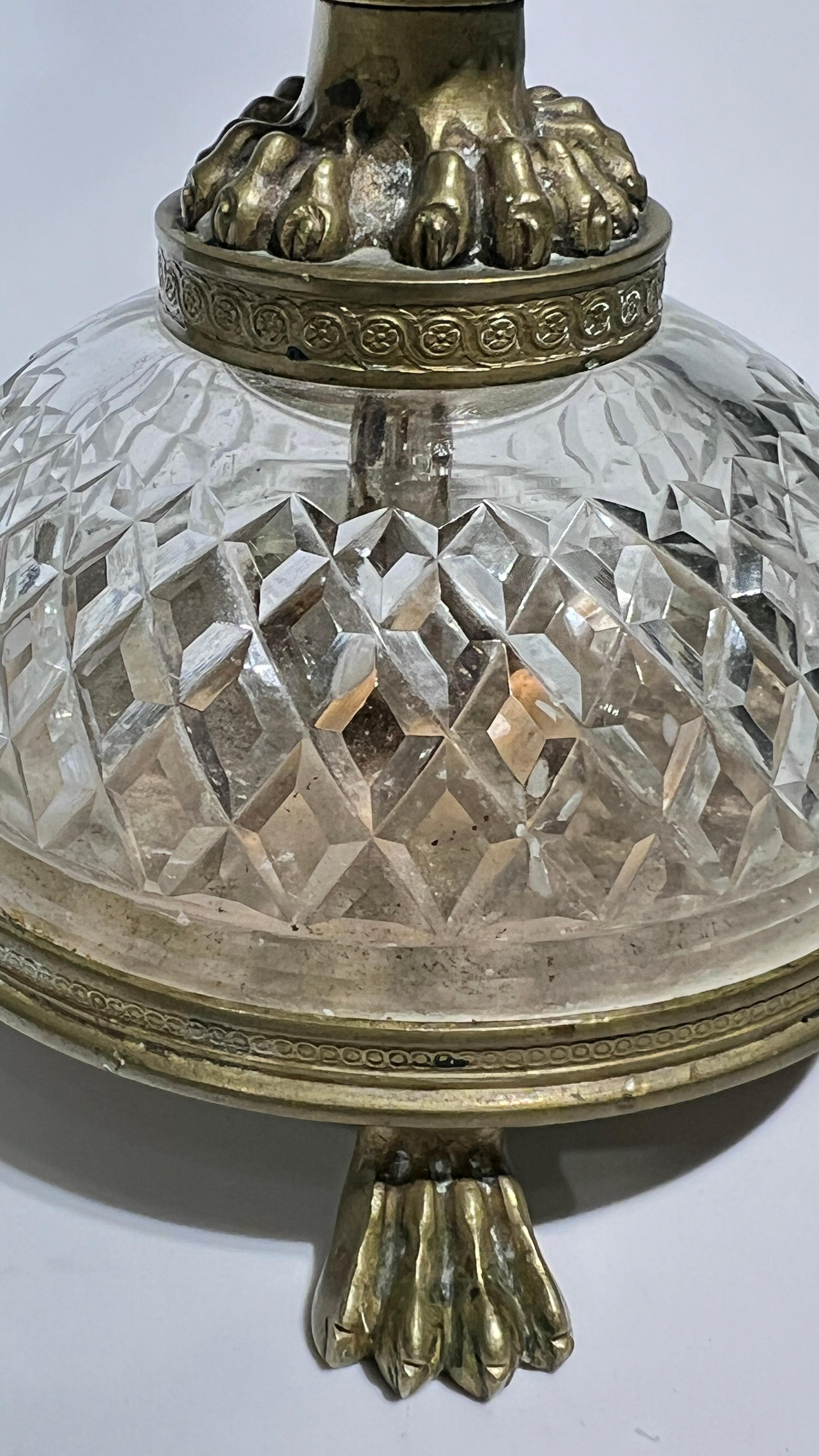 Paire de chandeliers de style Empire en bronze doré et verre taillé du 19e siècle en vente 11
