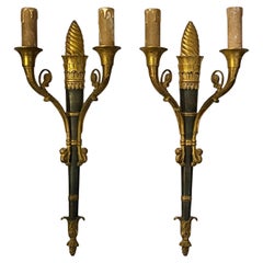 Paar 19. Jahrhundert vergoldete patinierte Bronze Fackel Form 2-Light Sconces / Wall Lights