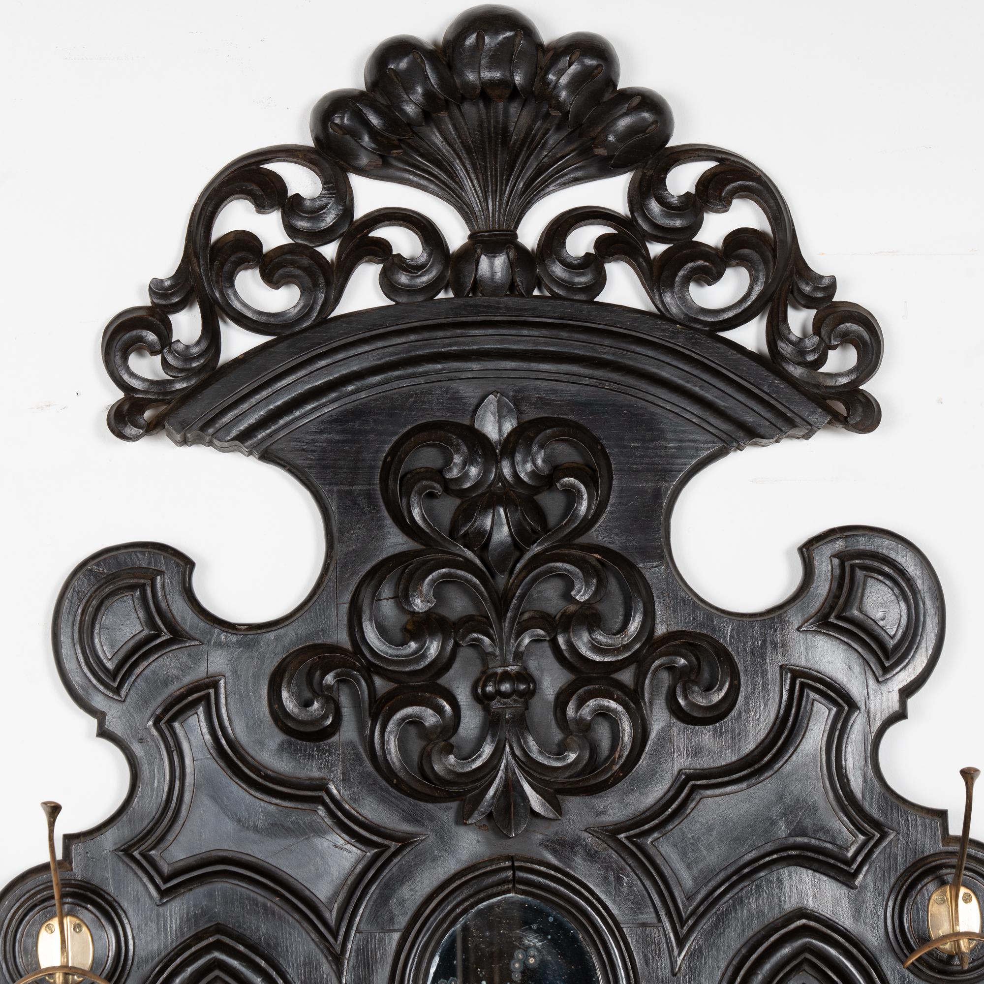Renaissance Paire de tables consoles d'entrée du XIXe siècle avec miroir, porte-manteau et porte-parapluie en vente