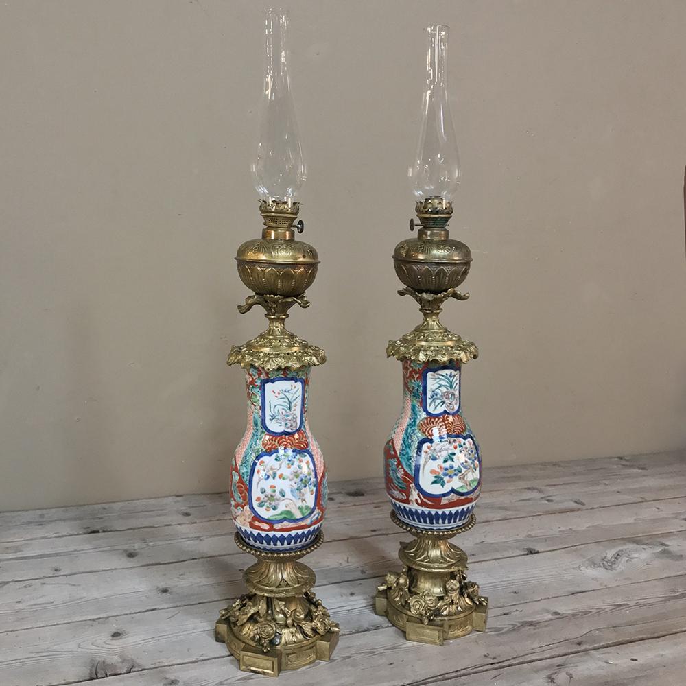 French Pair of 19th Century Hand Painted Porcelain and Bronze Oil Lanterns For Sale