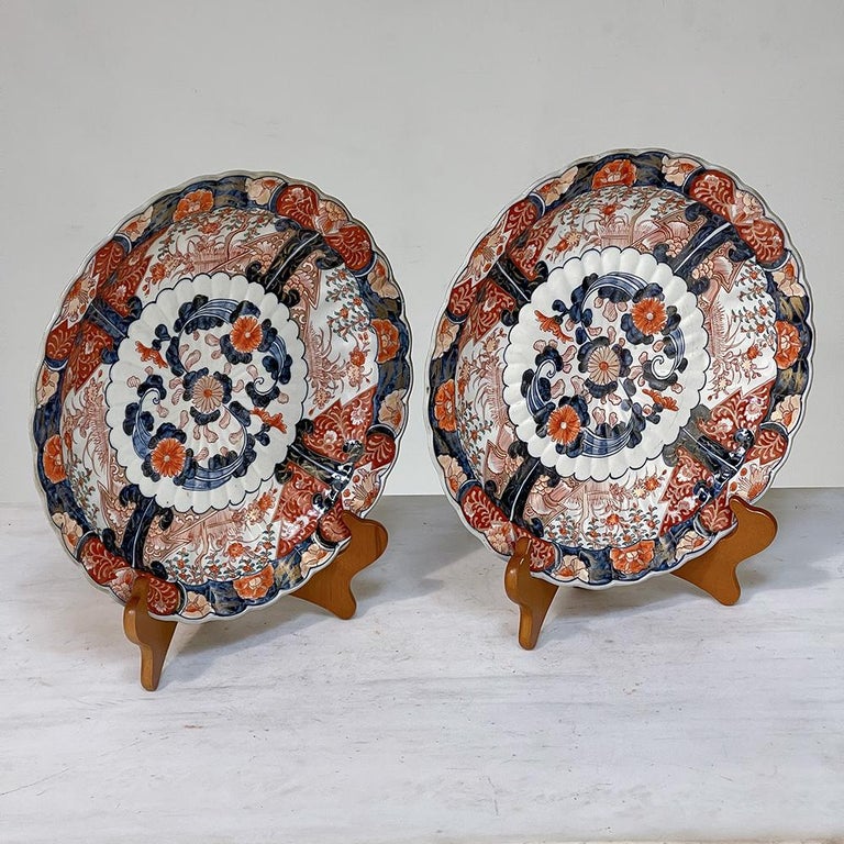 Pair 19th Century Imari HandPainted Decorative Plates For Sale at 1stDibs