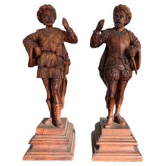 Paire de soldats ou genoux espagnols figuratifs de la Renaissance italienne du 19ème siècle