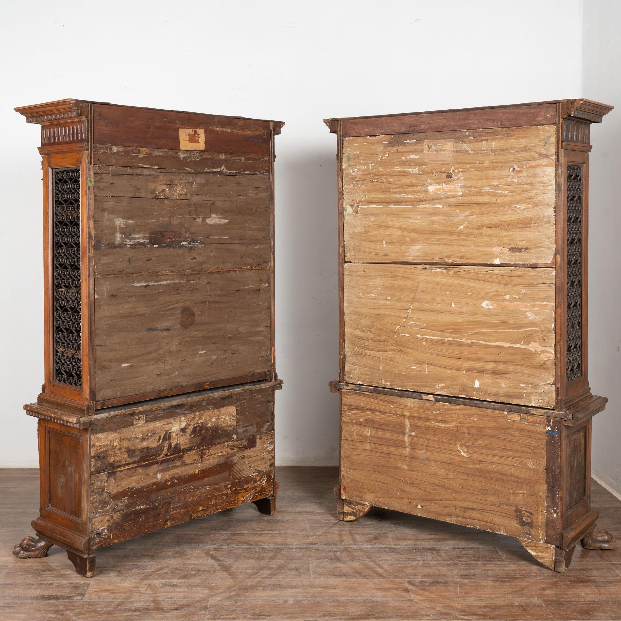 Pair, 19th Century Italian Walnut Bookcases with Open Grillwork Display Cabinet For Sale 9
