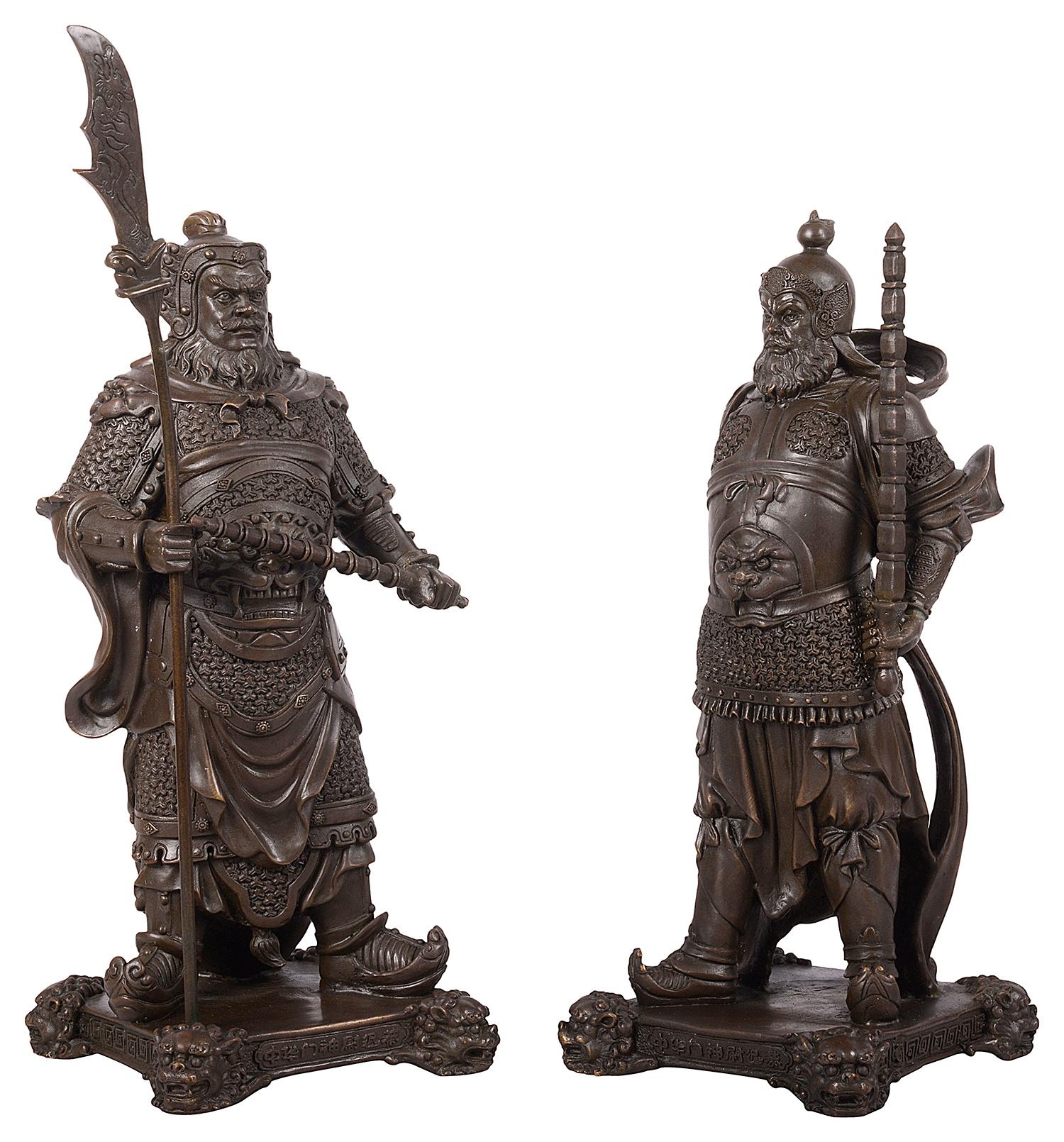 Paire de statues en bronze japonaises du 19e siècle représentant des guerriers samouraïs Bon état à Brighton, Sussex