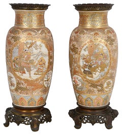 Pareja de Jarrones / Lámparas Satsuma Japonesas del Siglo XIX