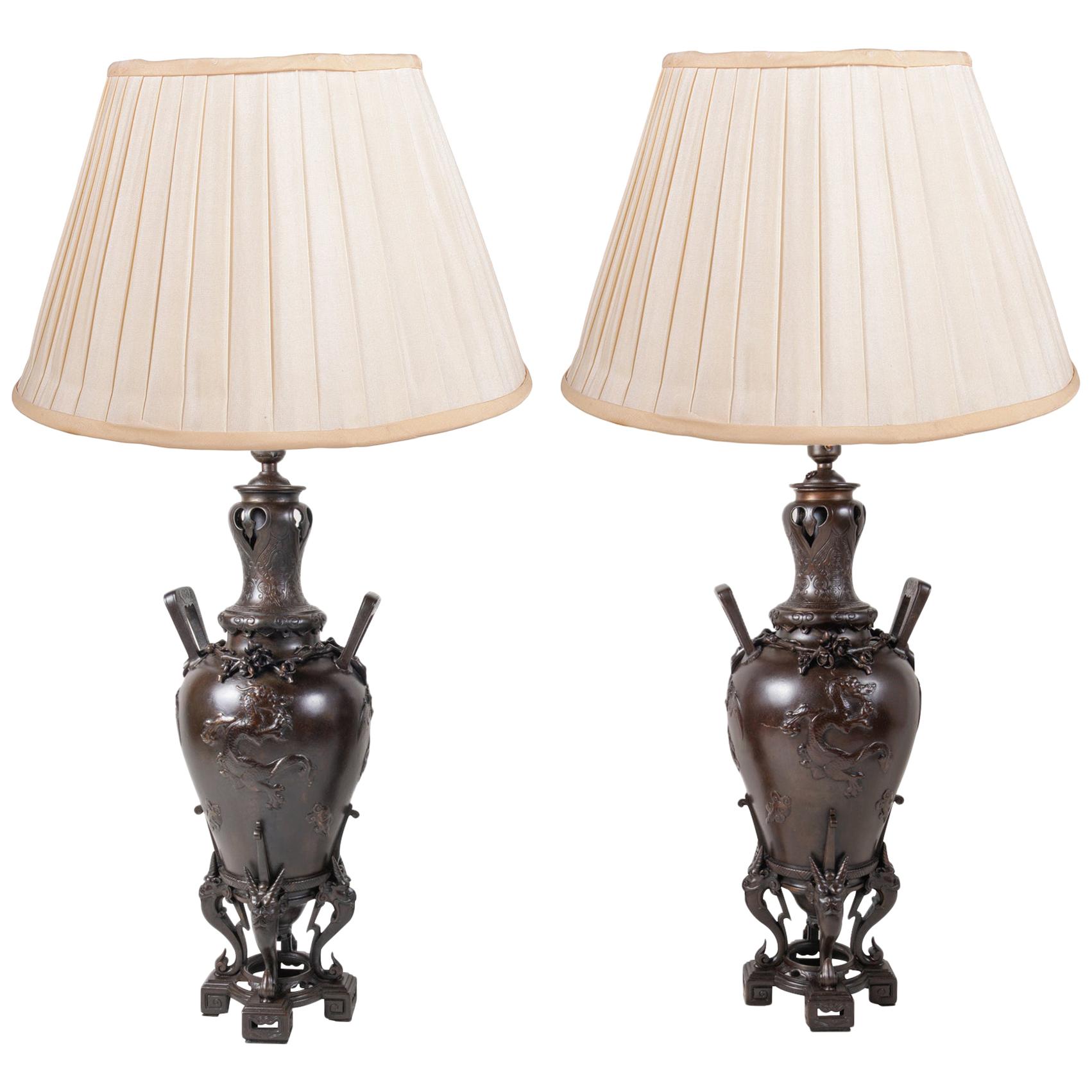 Paar Bronzevasen-Lampen im japanischen Stil des 19. Jahrhunderts