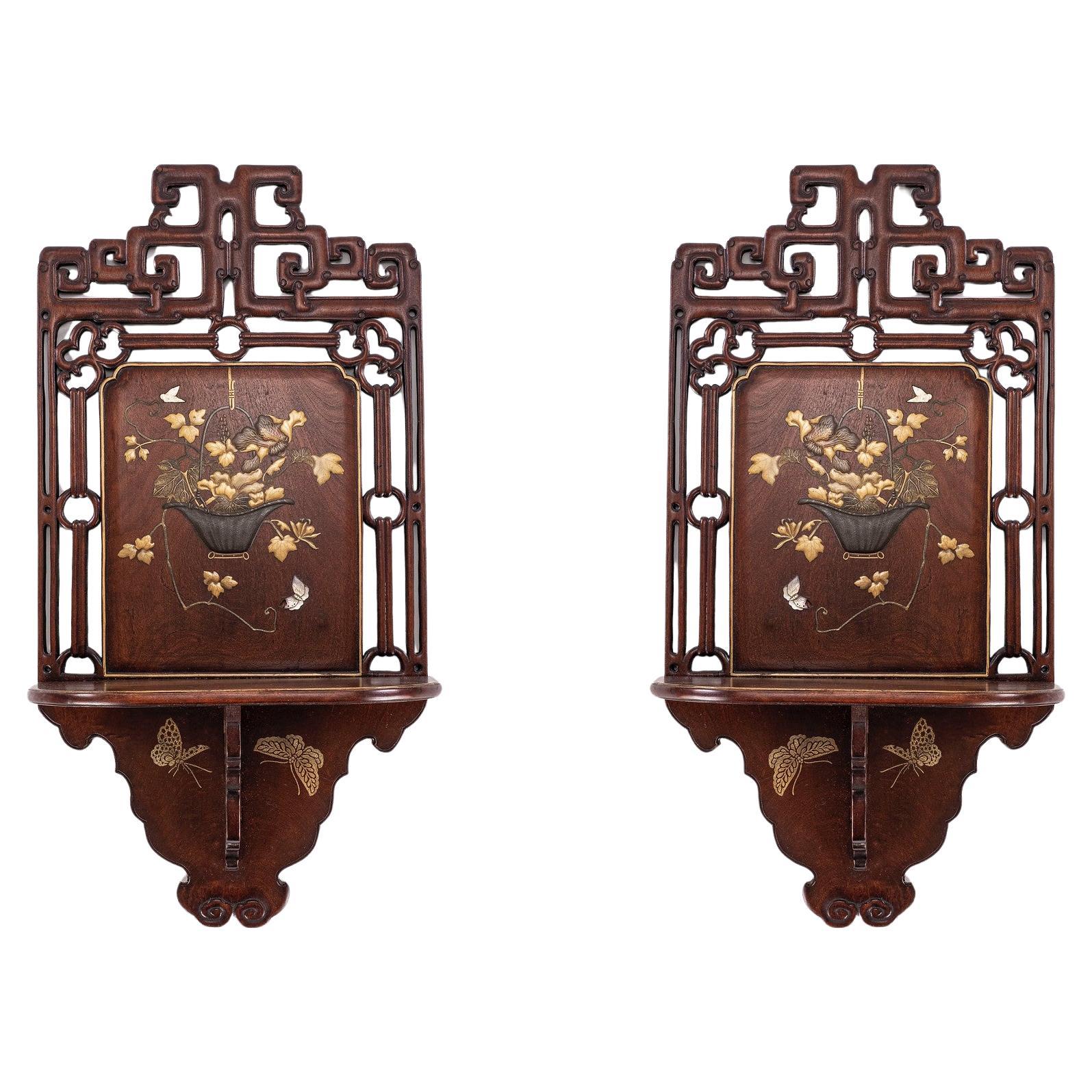 Pareja de estanterías de pared japonesas del siglo XIX