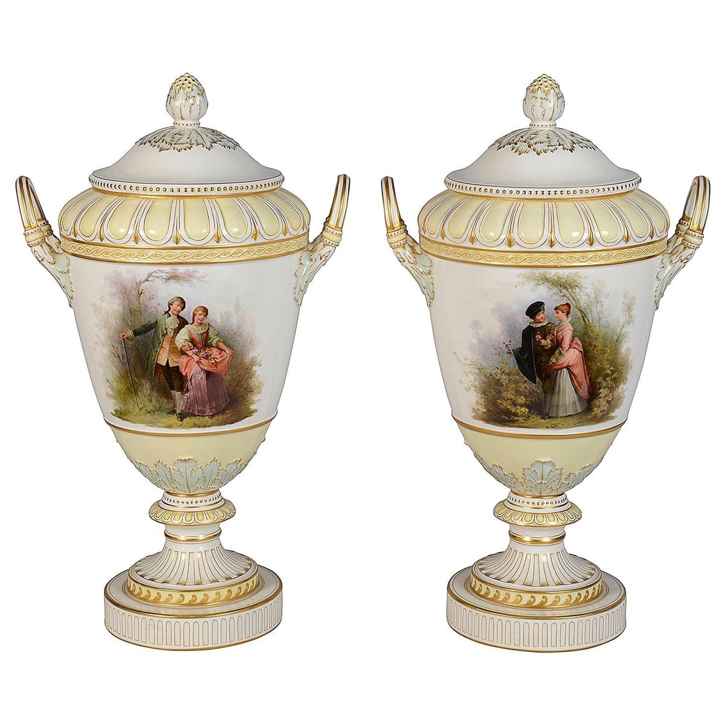 Pareja de jarrones con tapa de porcelana KPM del siglo XIX. en venta