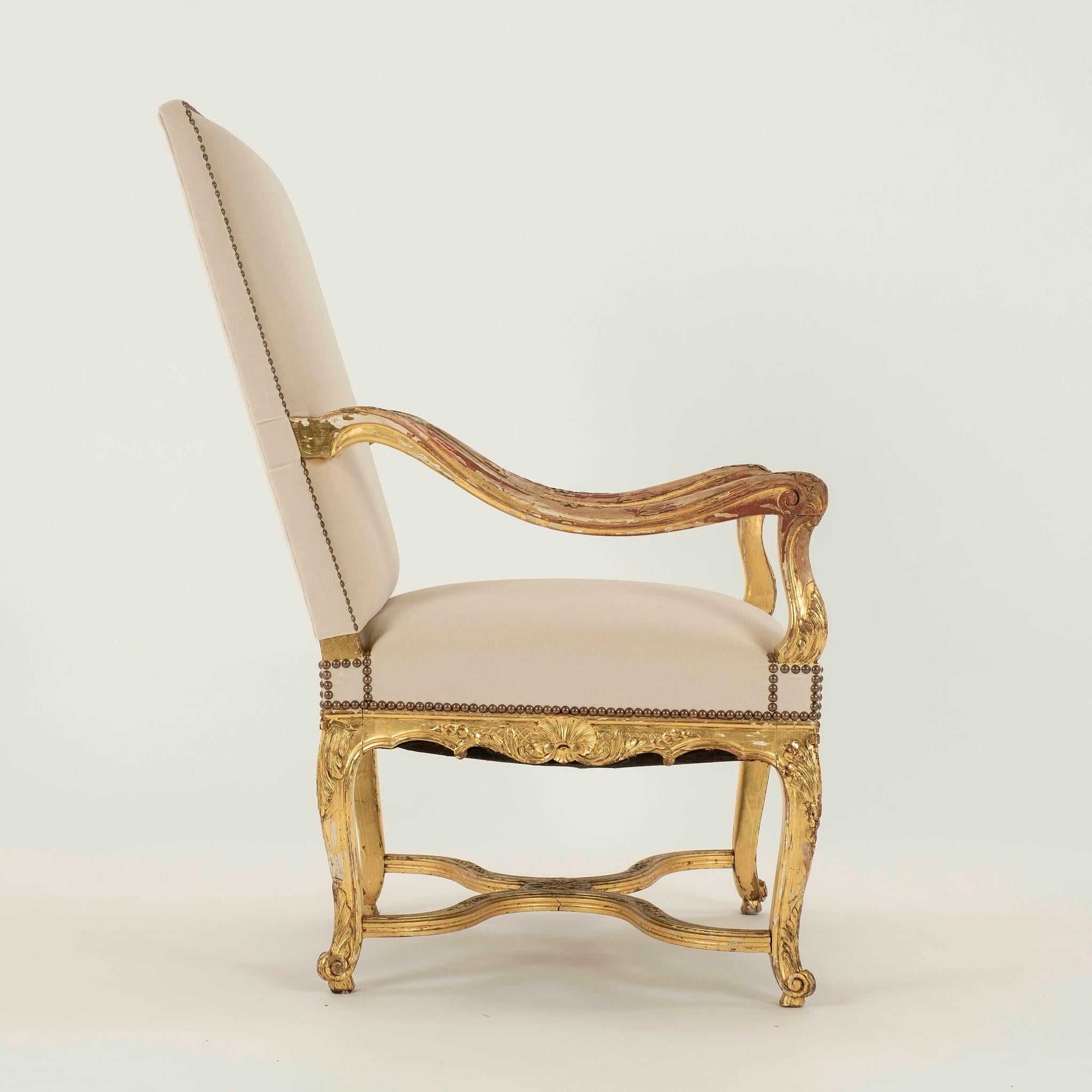 Doré Paire de fauteuils de style Louis XV du 19ème siècle en vente