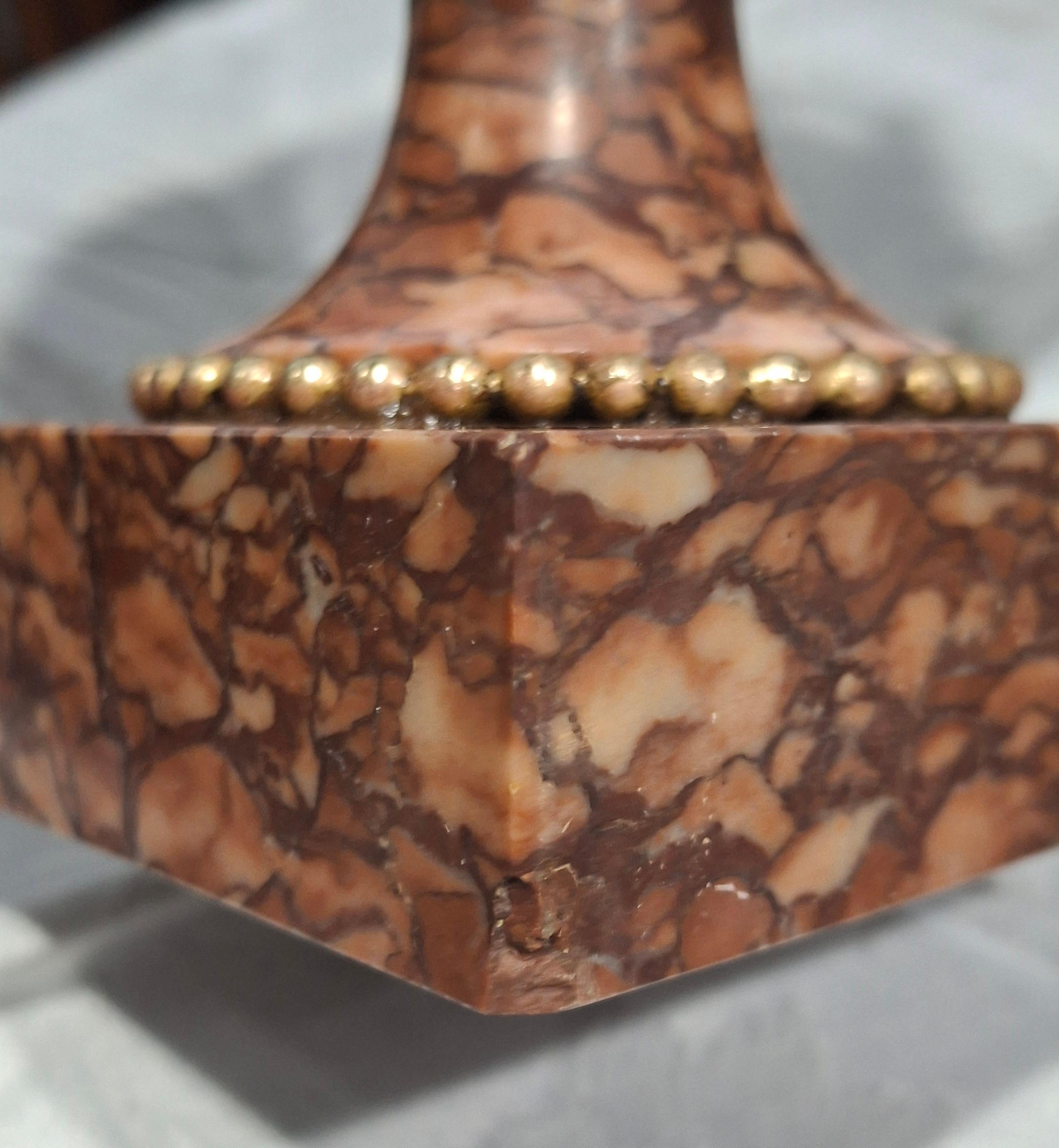 Coppia di cassette in marmo Royal Rouge e bronzo in stile Luigi XVI del XIX secolo in vendita 4