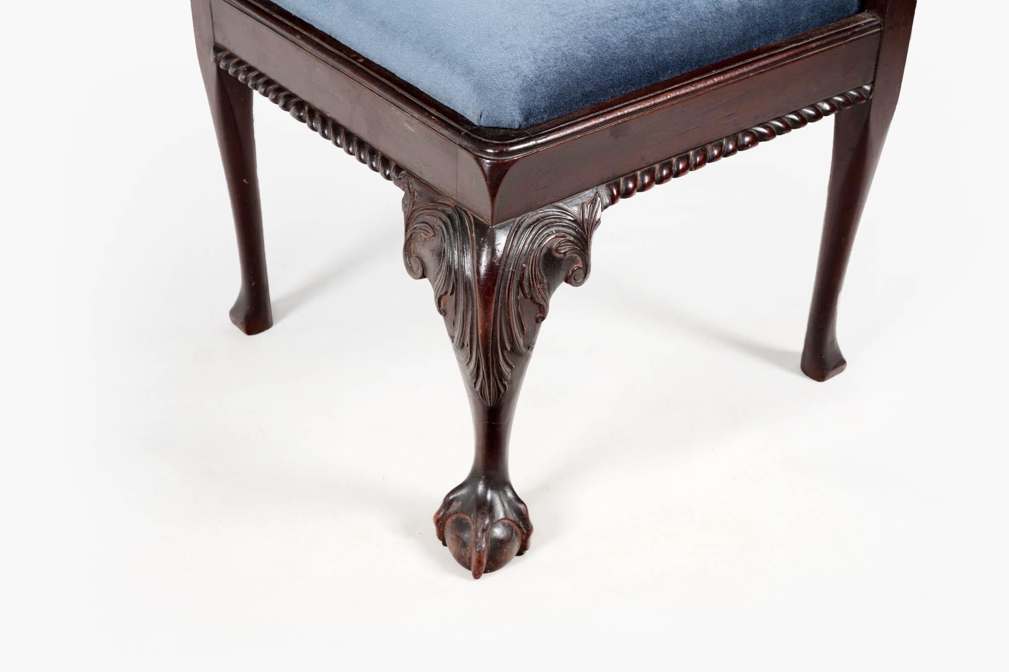 Paire de chaises d'angle en acajou du 19e siècle Excellent état - En vente à Dublin 8, IE
