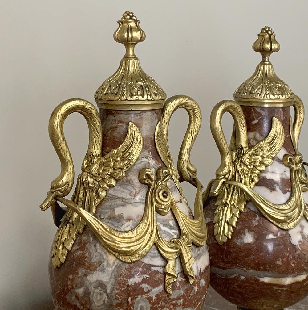 Pair of 19th Century Marble and Bronze Cassolettes In Good Condition For Sale In Dallas, TX