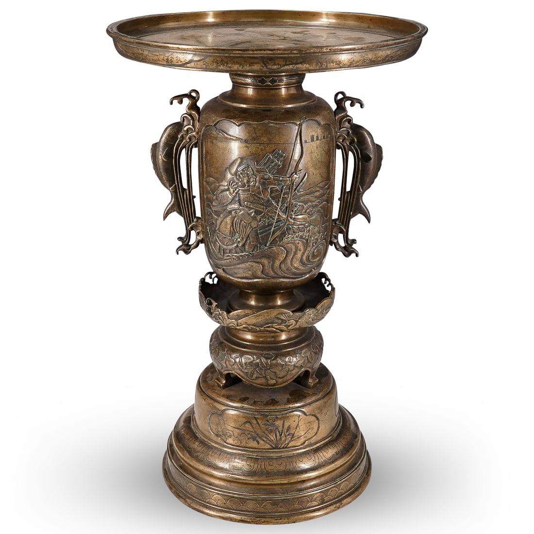 Pair 19th Century Meiji Japanese Usabata Ikebana Bronze Vases In Good Condition For Sale In New York, NY