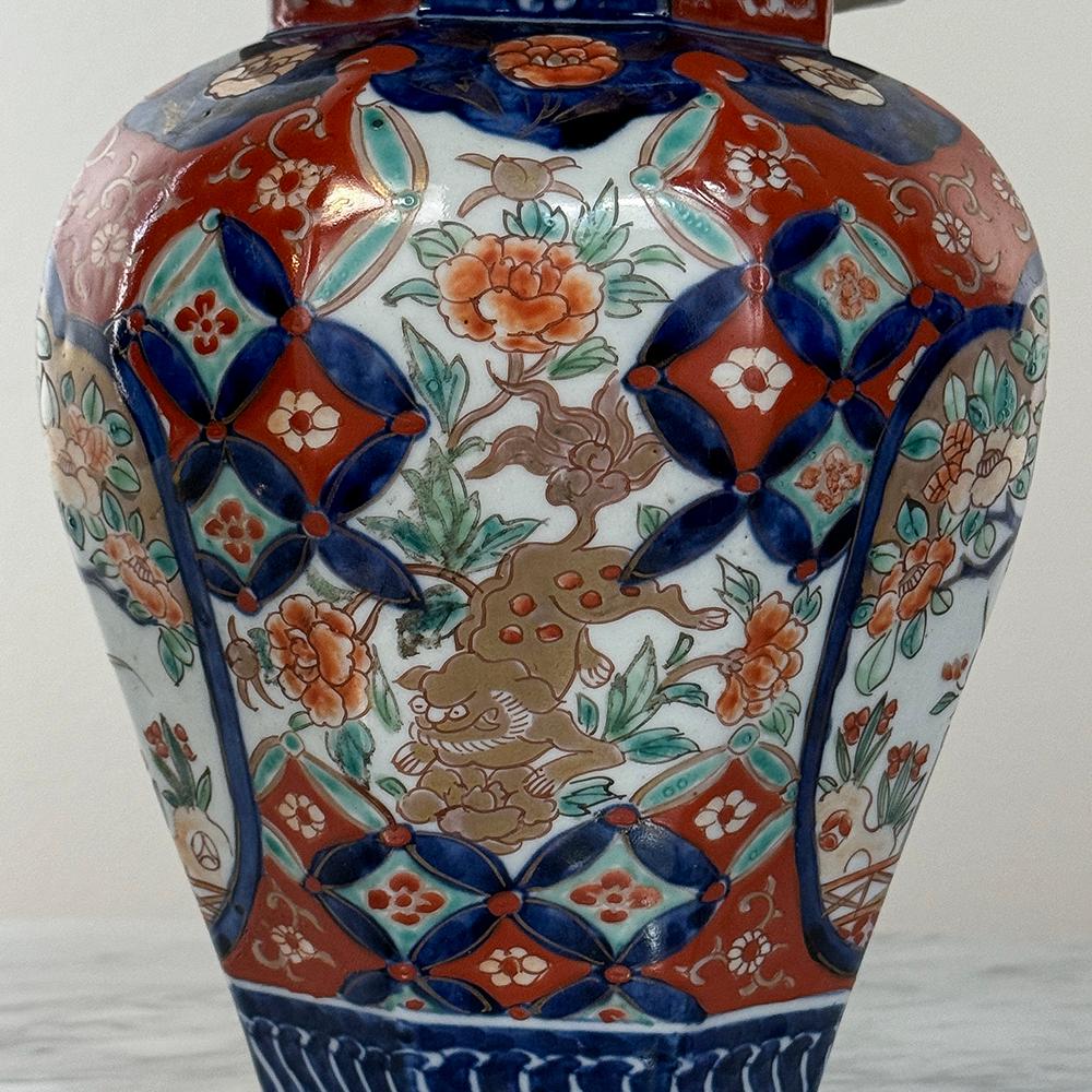 Coppia di urne con coperchio Imari giapponesi del XIX secolo del periodo Meiji in vendita 7