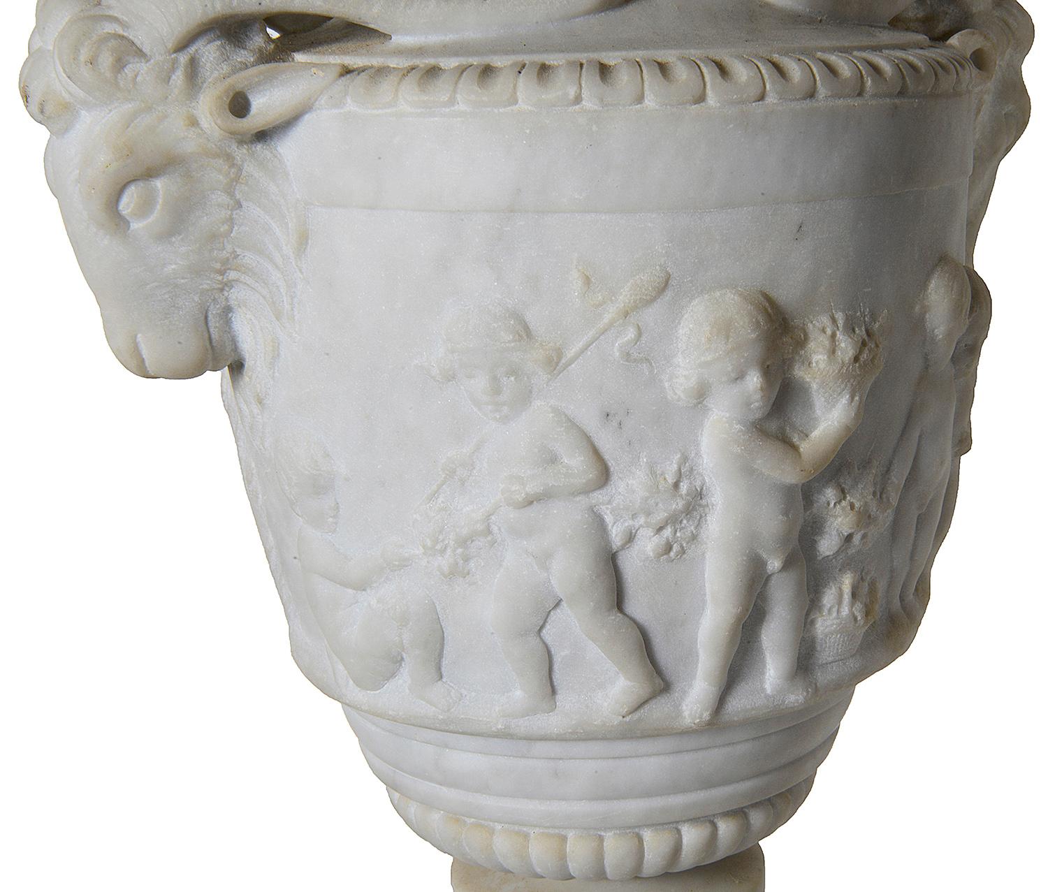 Neoclassical Revival Pair of 19th Century Neoclassical Carved Marble Urns