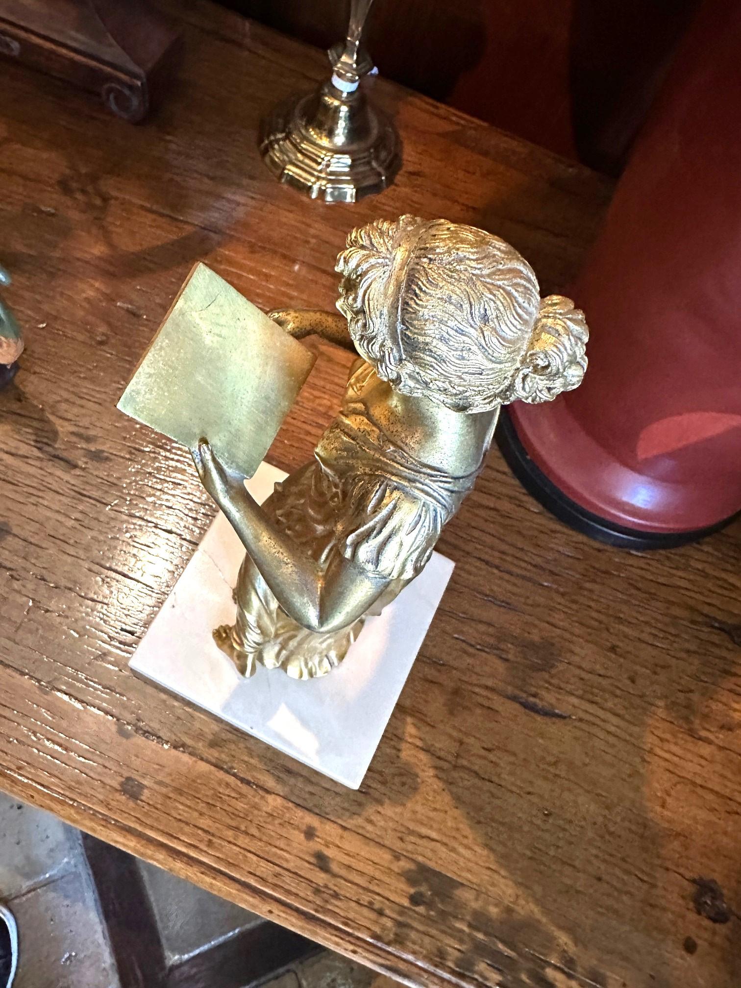 Paire de figurines féminines en bronze doré du 19e siècle Science & Art Decorative en vente 5