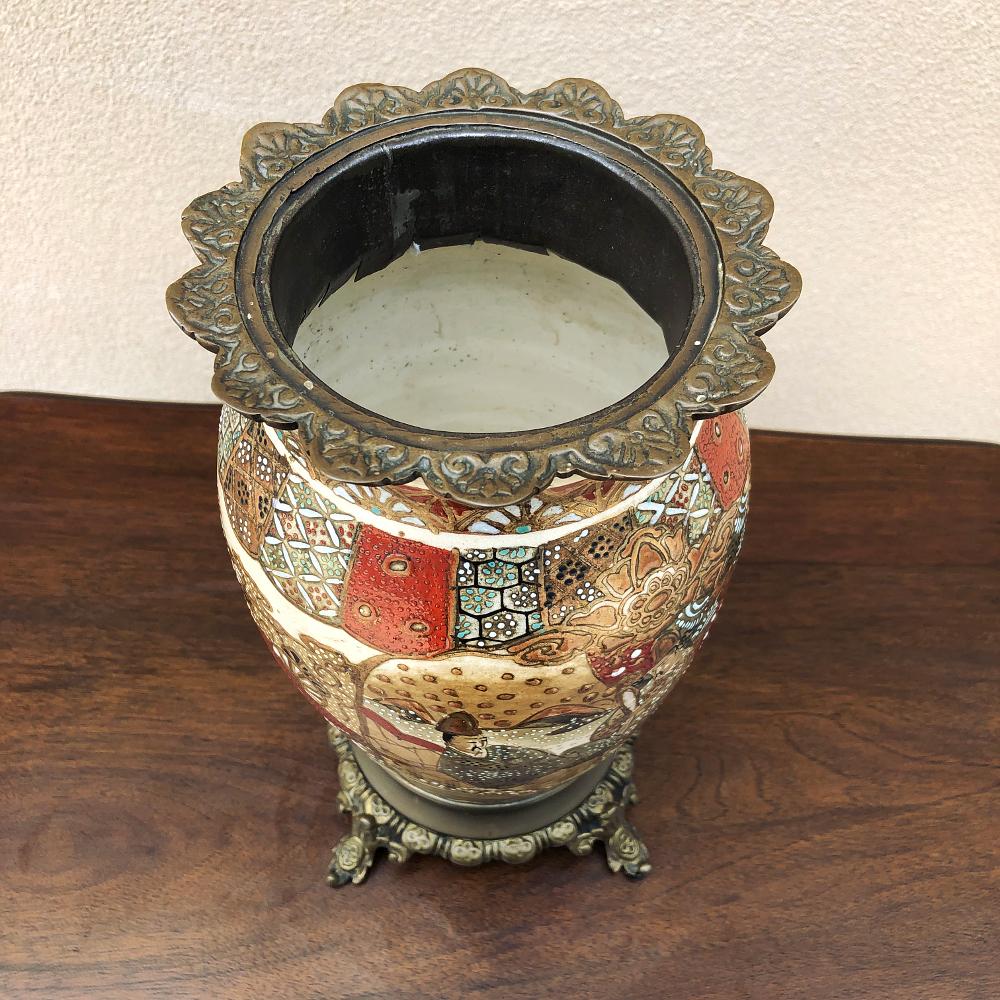 Pair of 19th Century Oriental Satsuma Vases, ca. 1880 For Sale 7