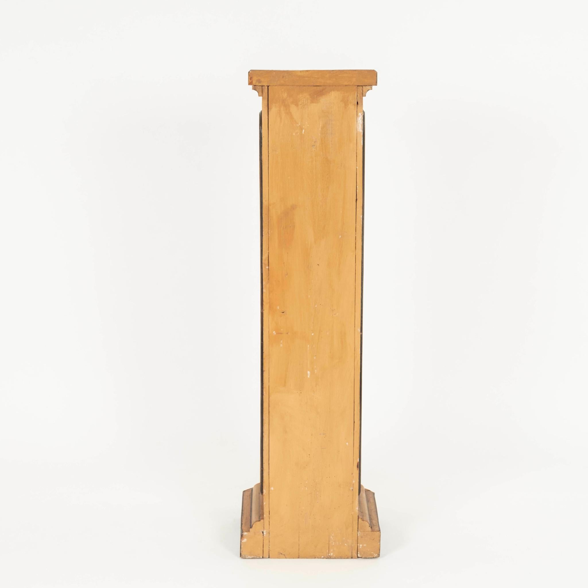 Pareja de pedestales de columna Charles X pintados del siglo XIX Pintado en venta