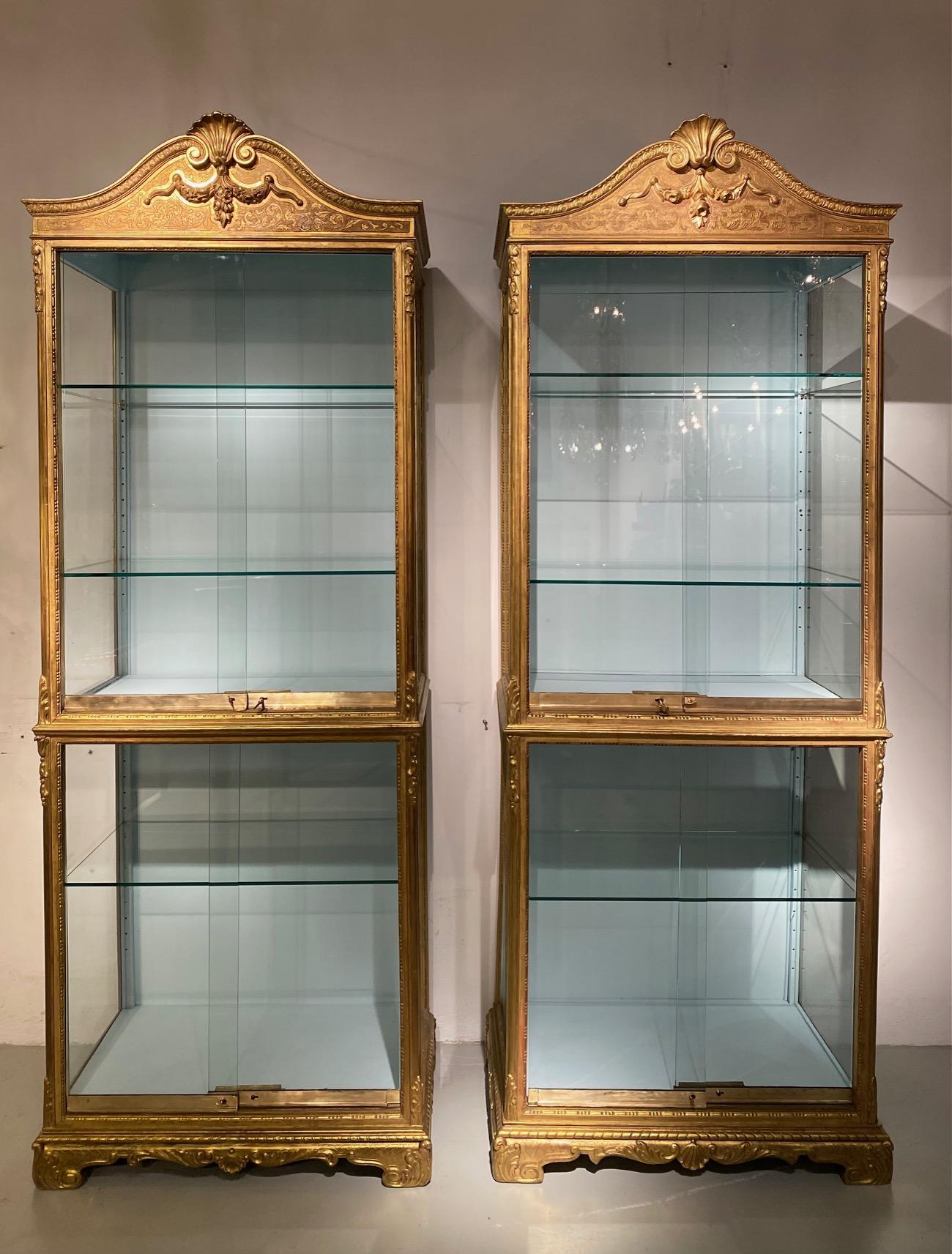 Pair of beautiful Regence style vitrines in gilded wood. Napoleon III
period.
c. 1890s
sliding doors

adjustable shelves.

Provenance: jewelry store in Madrid.


Dimensions:

H226 x W85 x D58cm.
H88.98 x W33.46 x D22.83inch.
f