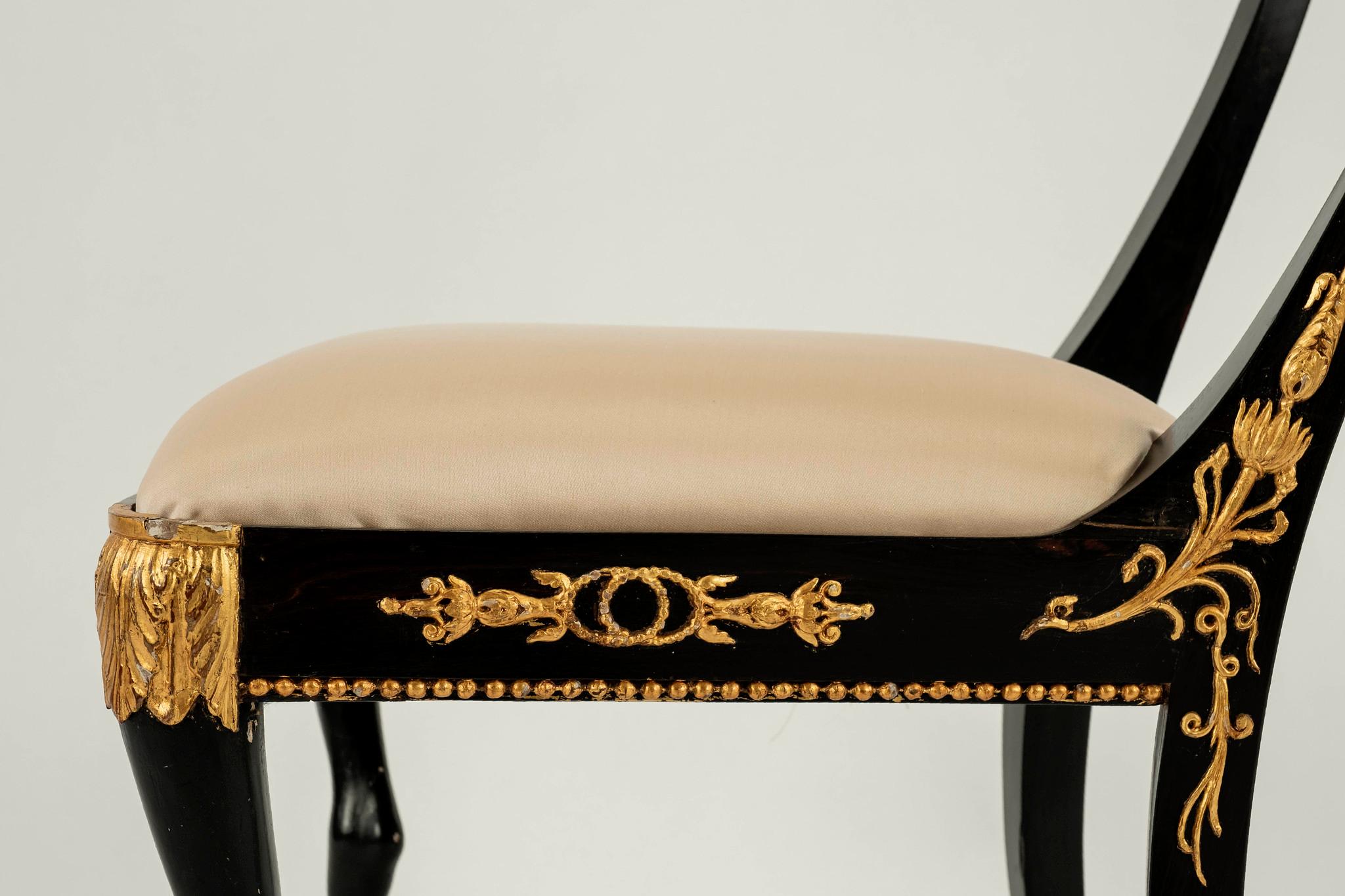 Paar Regency Klismos-Stühle mit Kapuze aus dem 19. Jahrhundert im Angebot 3