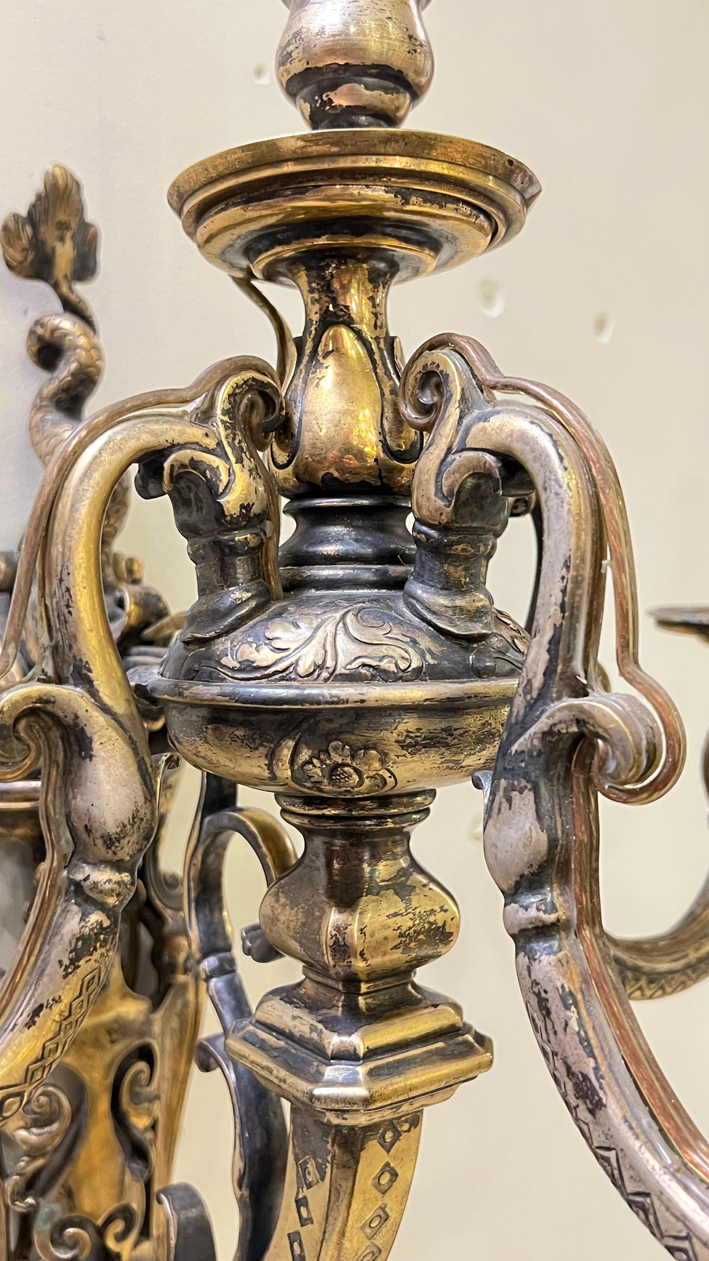 Paire d'appliques à 4 lumières en bronze argenté de style néo-Renaissance du 19ème siècle en vente 3