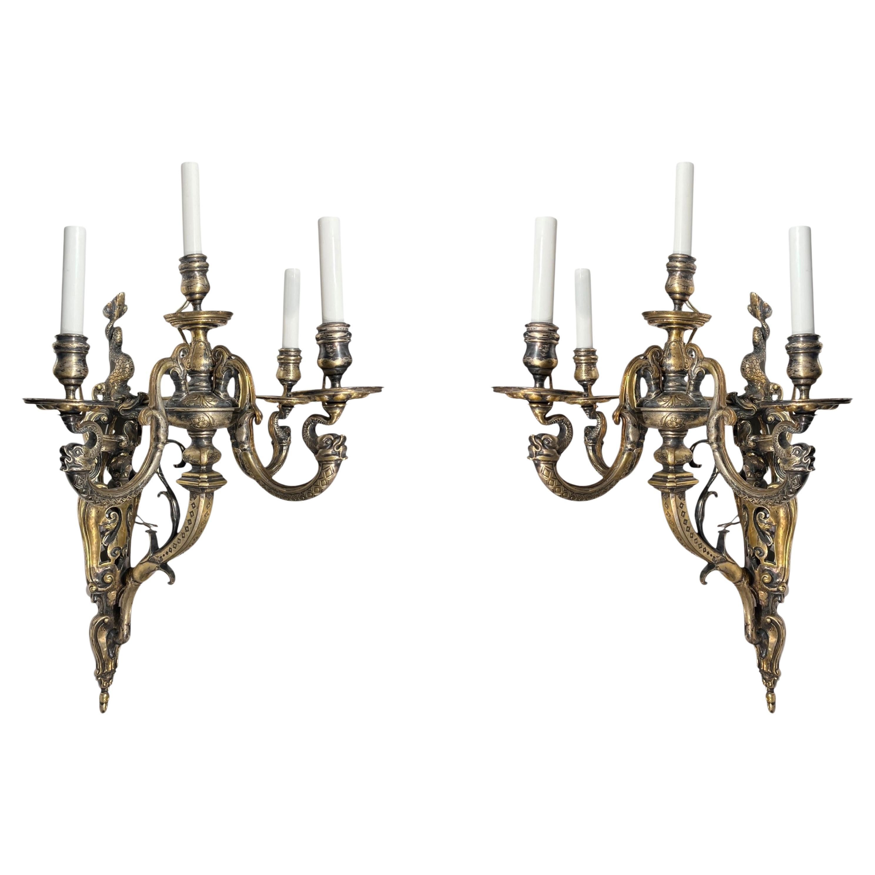 Pareja de apliques de 4 luces de bronce plateado renacentista del siglo XIX