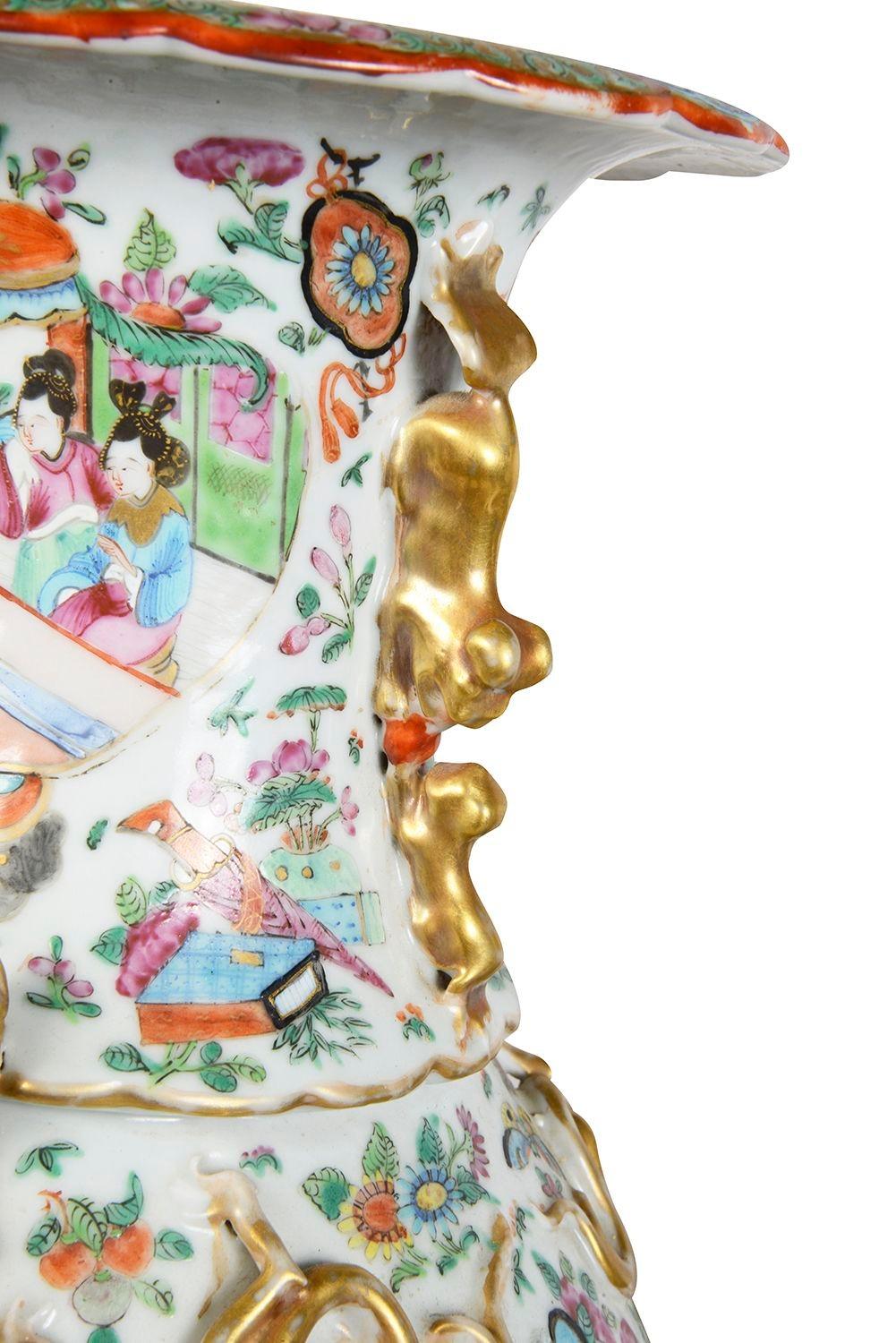 Paar Vasen/Lampen mit Rosenmedaillon aus dem 19. Jahrhundert. im Angebot 2