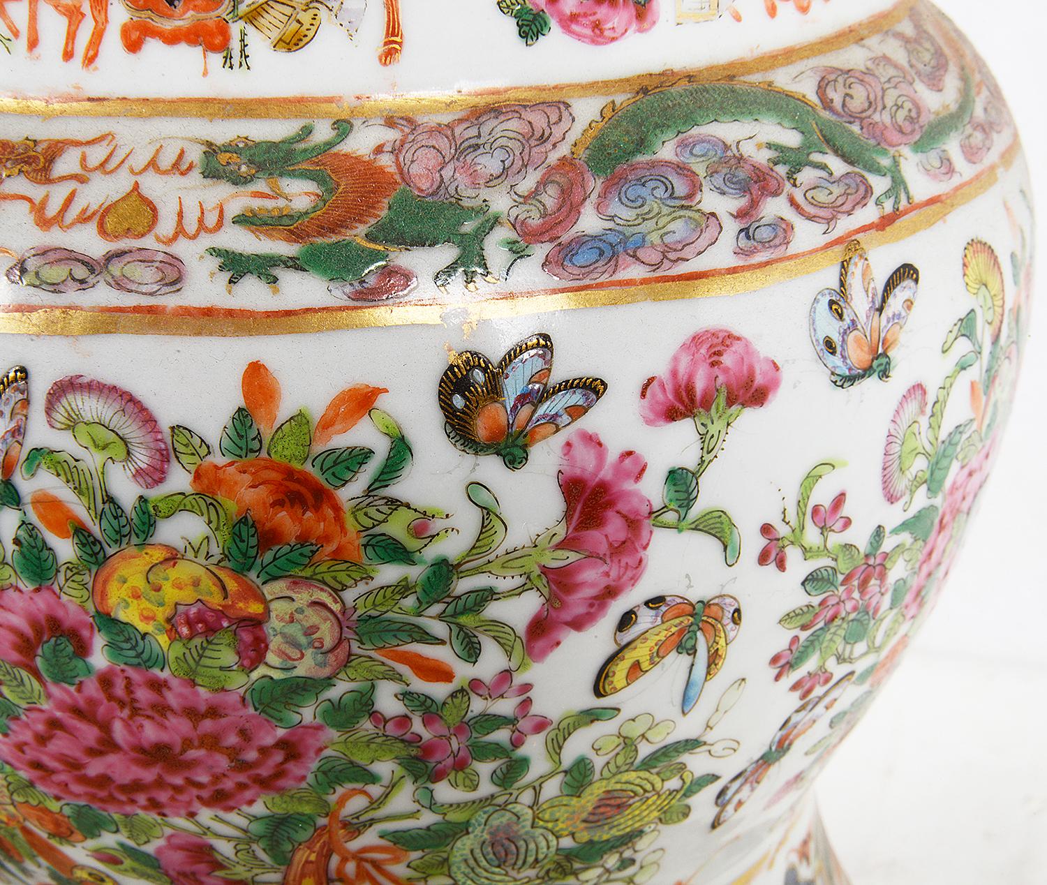 Paire de vases / lampes à médaillons en forme de rose du XIXe siècle en vente 2