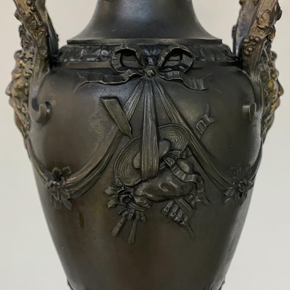 Paire d'urnes de cheminée en étain et marbre du 19ème siècle ~ Cassolettes en vente 9