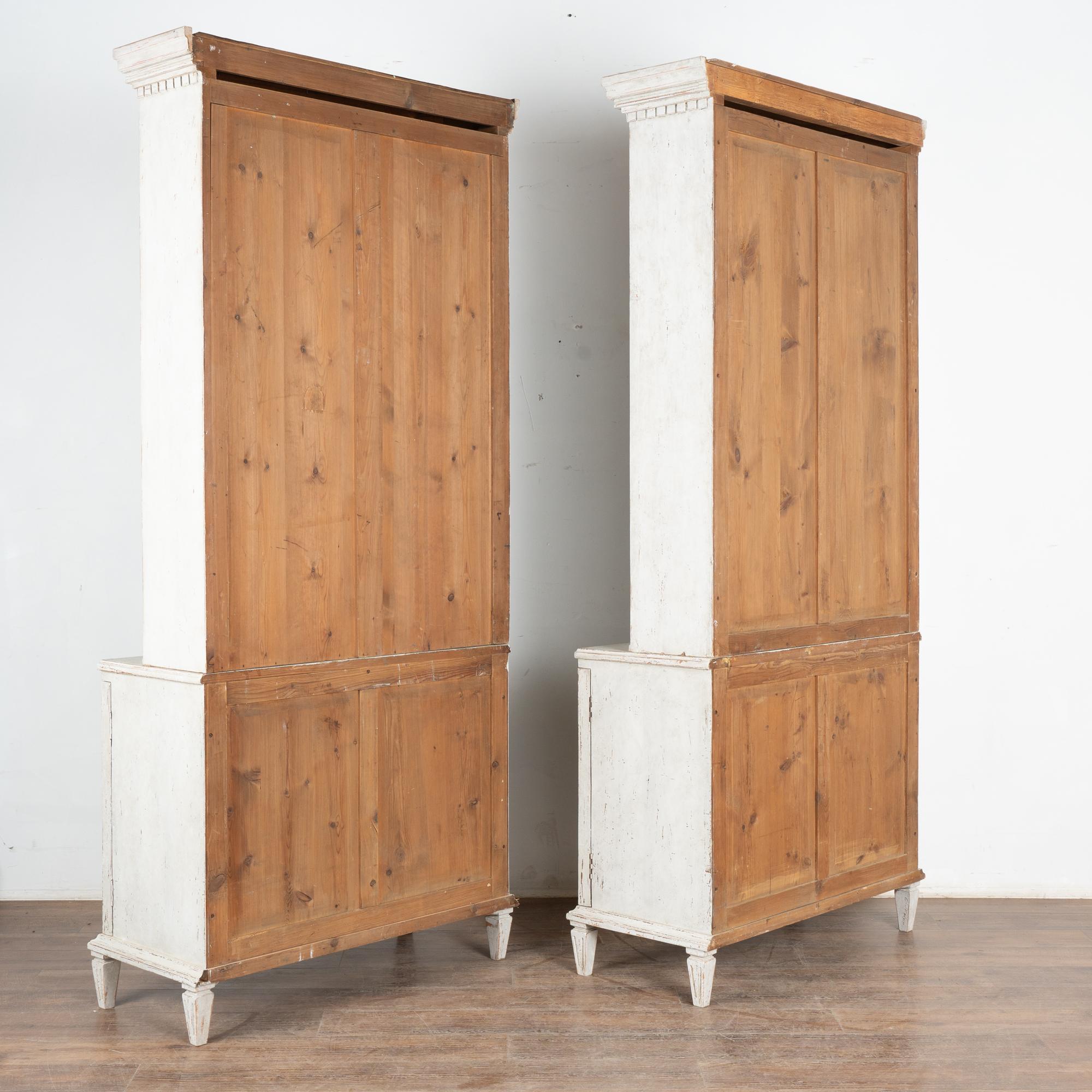 Pair, 19th Century Swedish Gustavian White Narrow Bookcases Display Cabinets 8