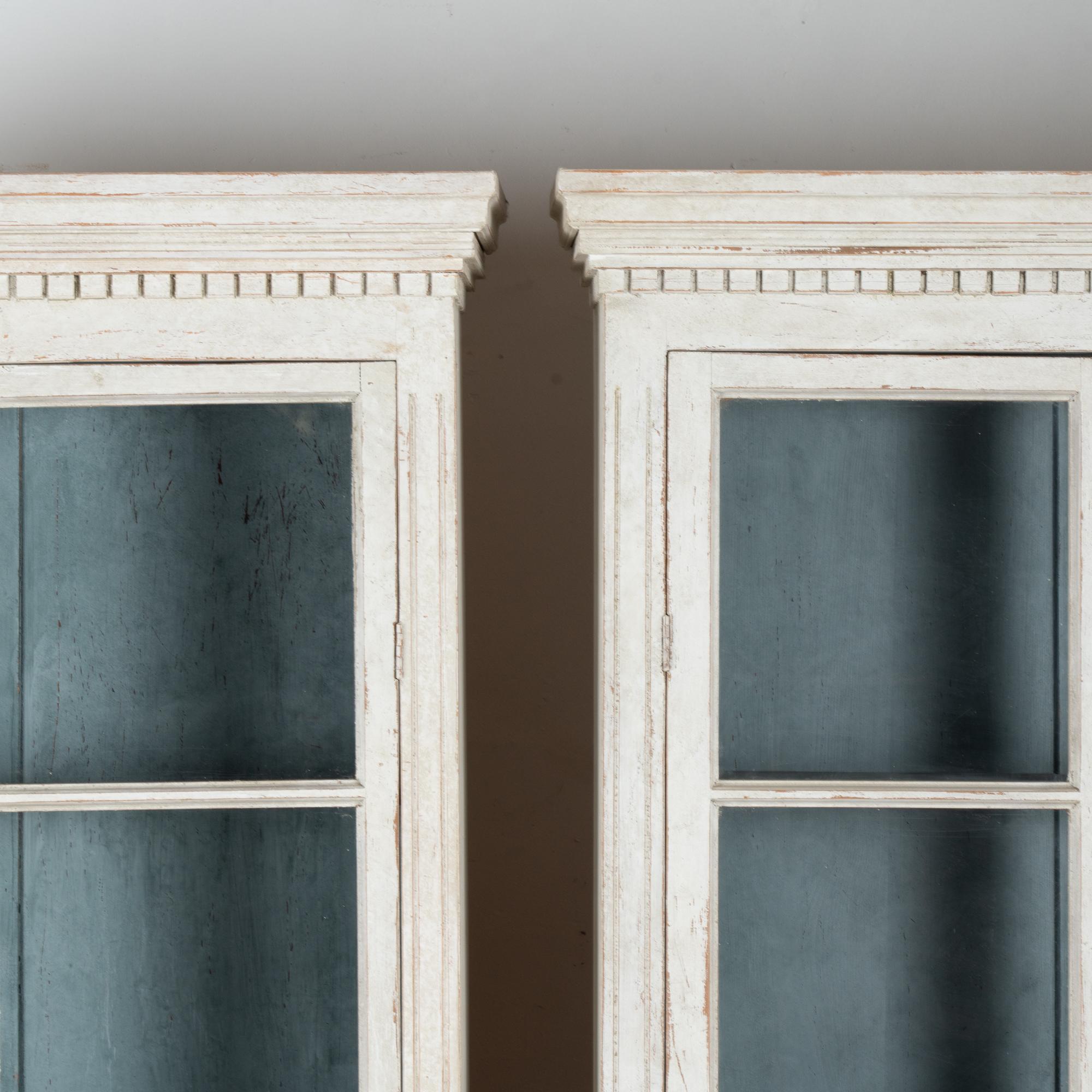 Pair, 19th Century Swedish Gustavian White Narrow Bookcases Display Cabinets 3