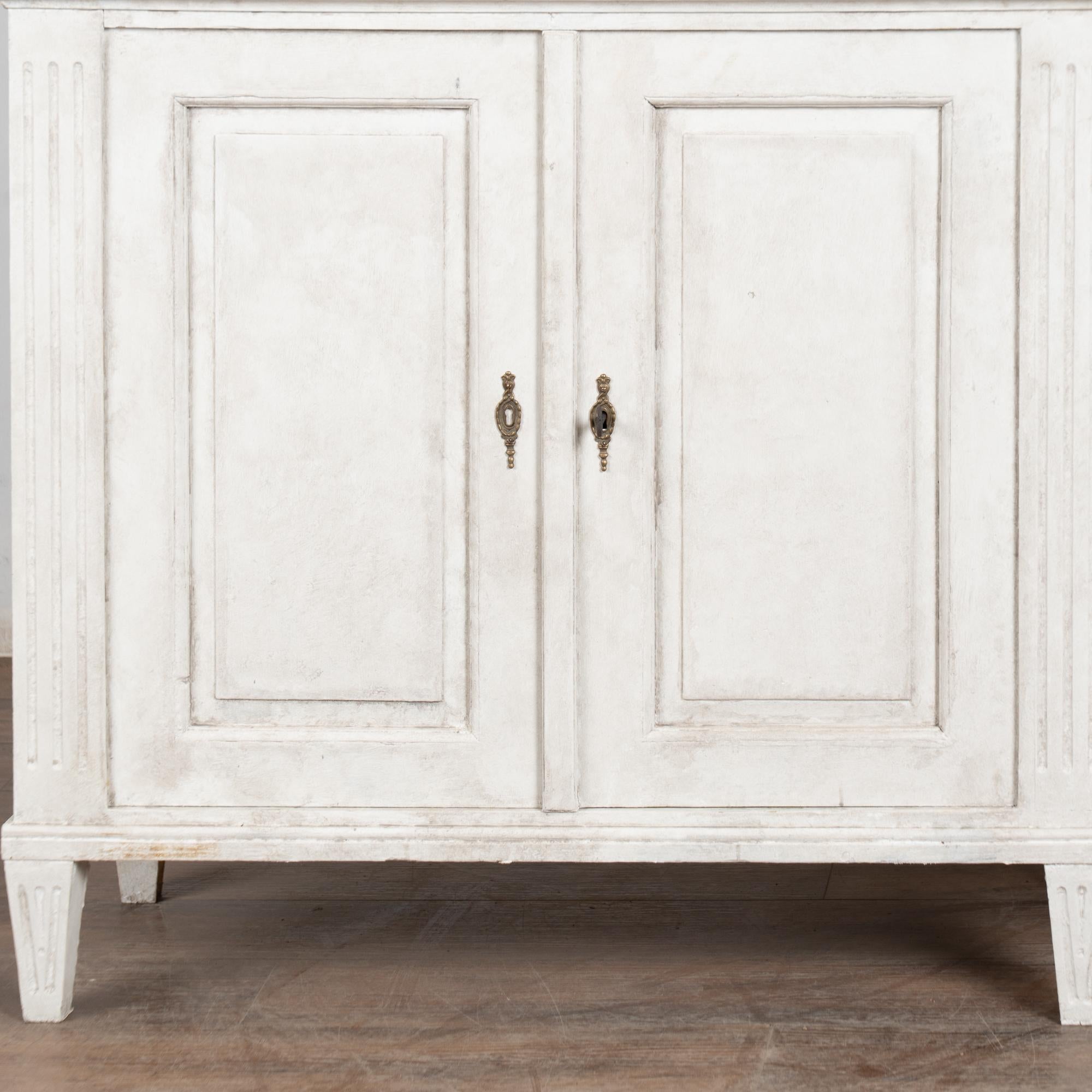 Pair, 19th Century Tall White Painted Pine Bookcases Display Cabinets For Sale 8