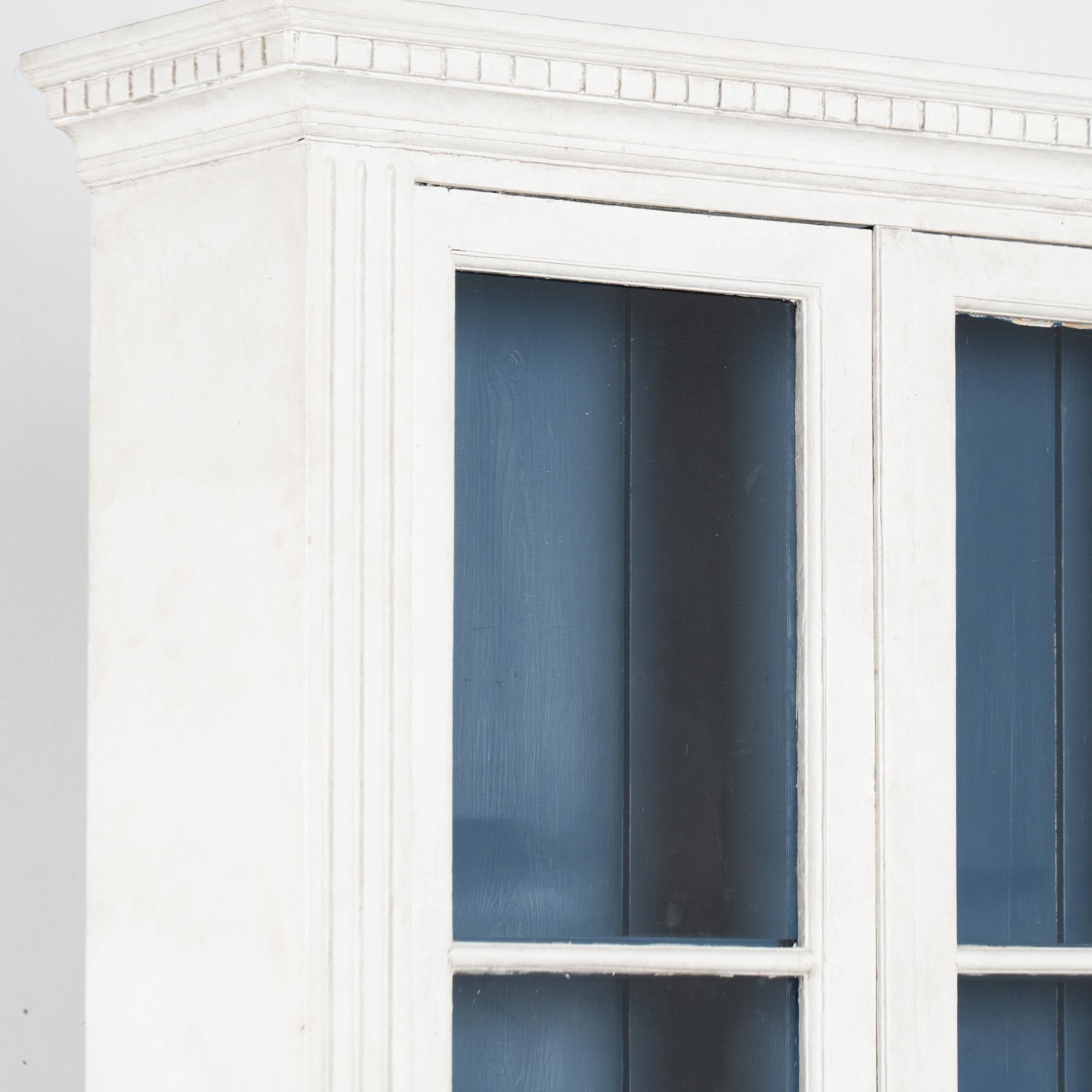 Pair, 19th Century Tall White Painted Pine Bookcases Display Cabinets In Good Condition For Sale In Round Top, TX