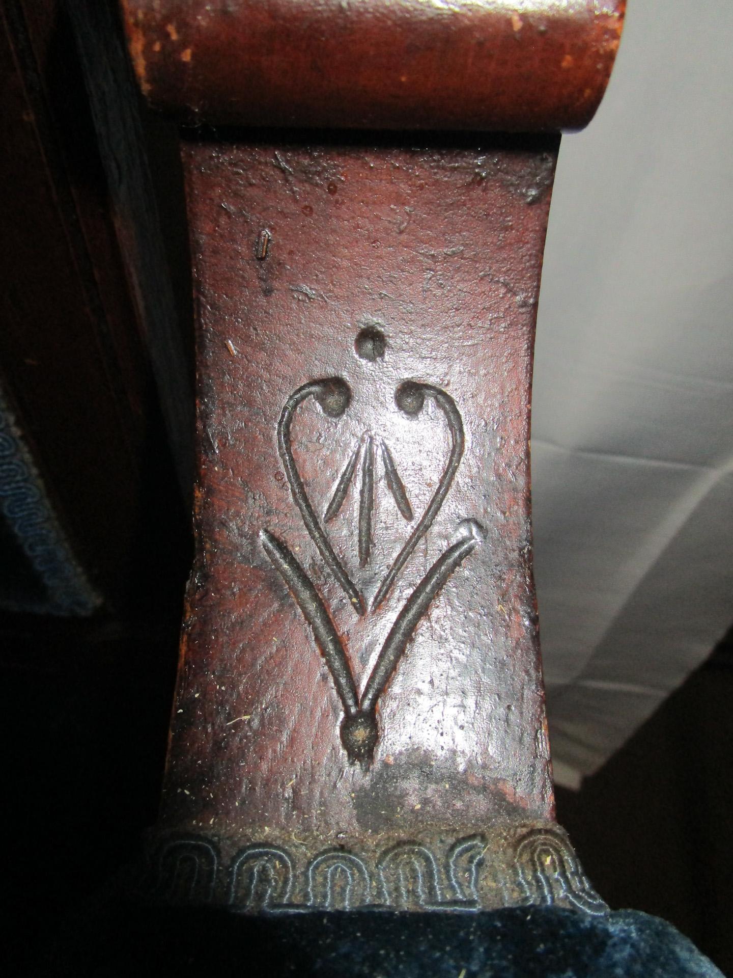 Pair 19th Century Victorian Eastlake Free Mason Throne Chairs w/ Symbolism In Good Condition For Sale In Savannah, GA