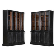 Paire d
armoires de ménage en pin ébonisé vitrifié anglais du 19ème siècle