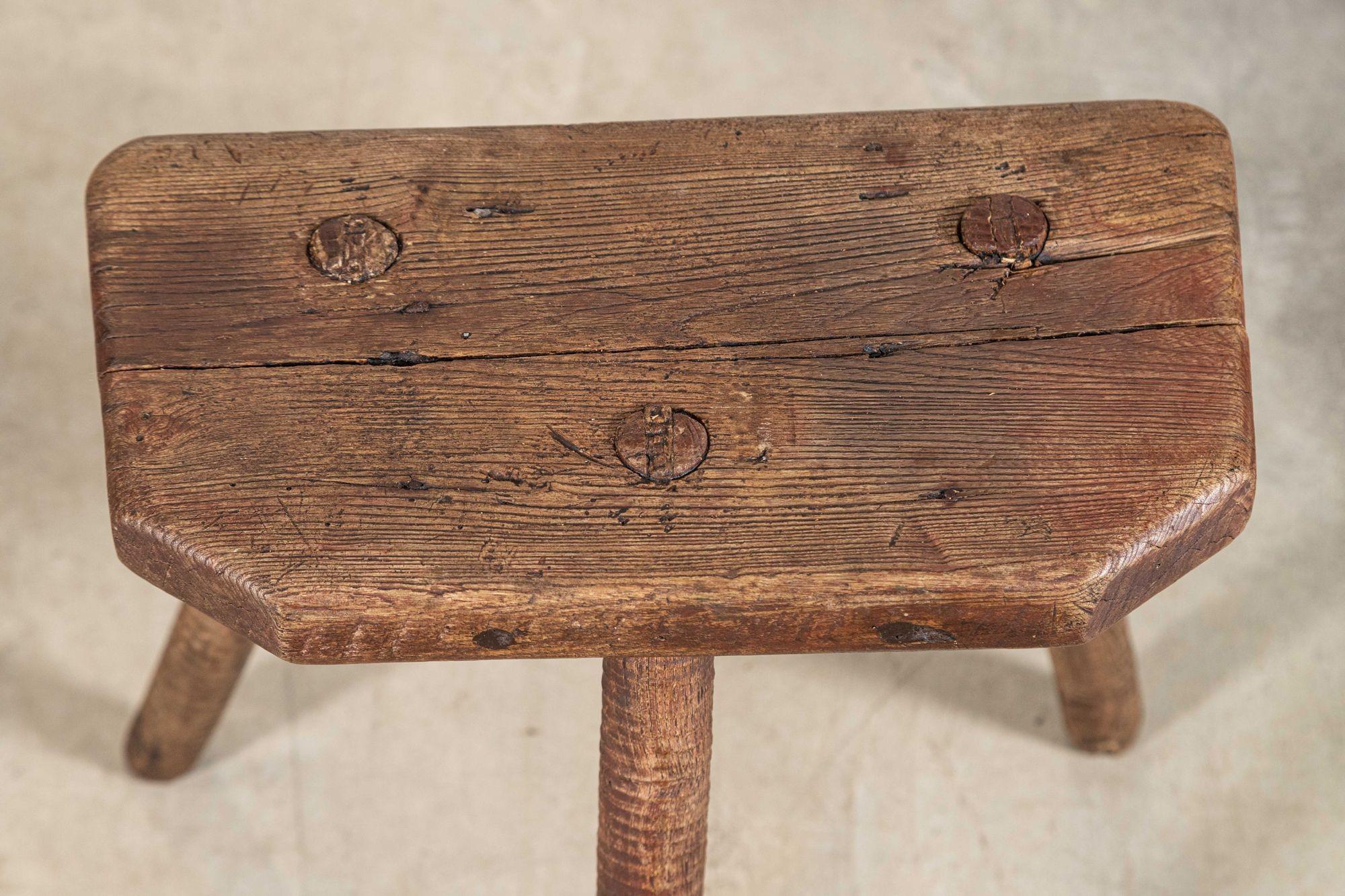 Paire de tabourets en orme anglais du 19ème siècle en vente 4