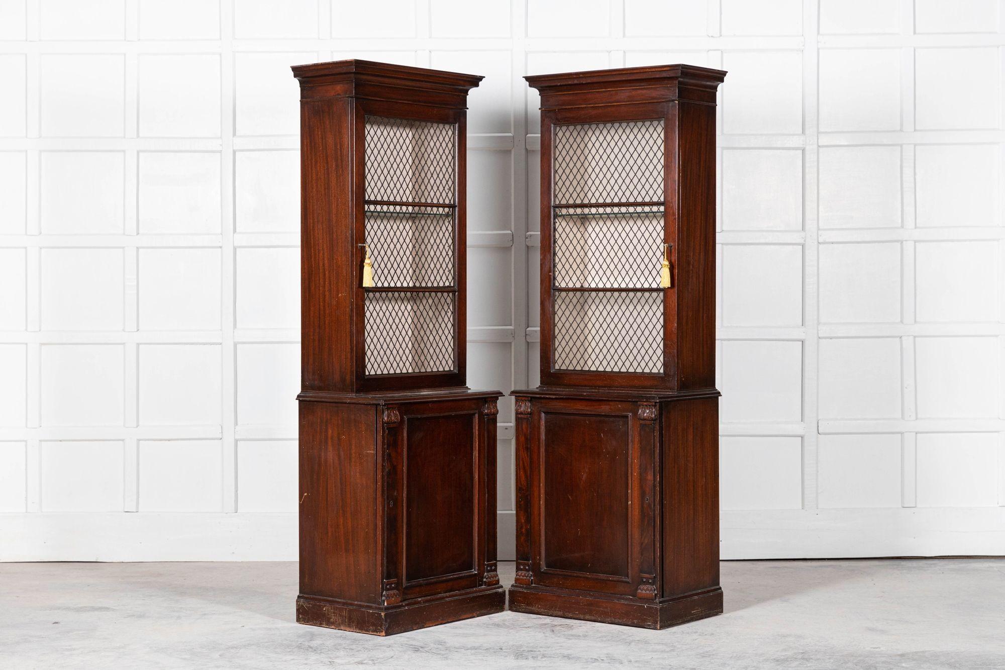 circa 1895
Pair 19thC English Mahogany Glazed Cabinets , Georgian Style with Brass Grilled Doors and glass shelves
With keys
 
Measures: W67 x D41 x H190cm.