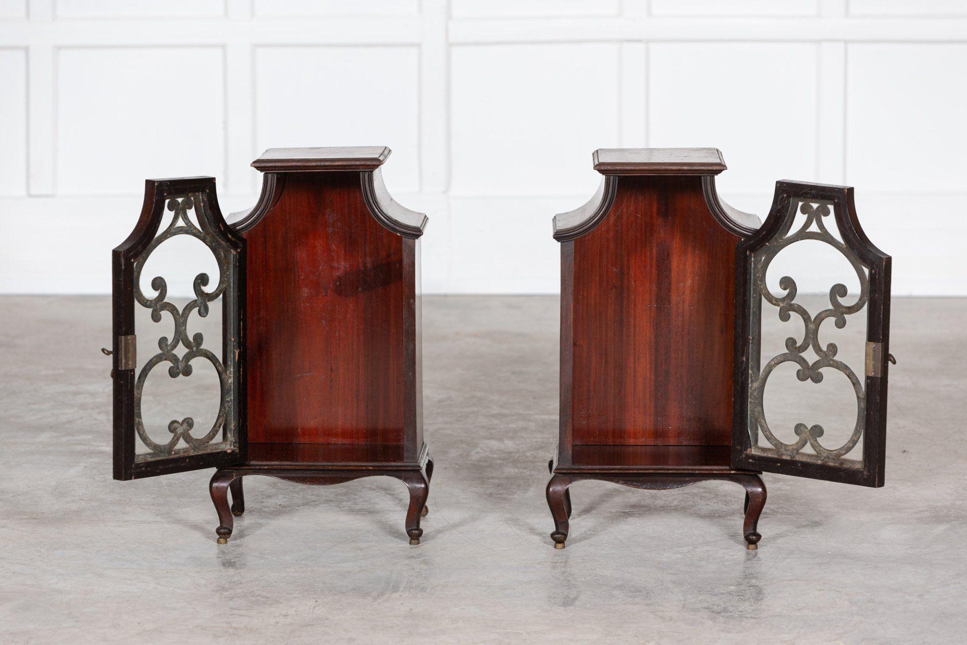 circa 1890.
Pair 19th C English mahogany glazed cabinets with original keys.
Sold as a pair.
Excellent Form.
sku 1227.
Measures: W30 x D24 x H74 cm.