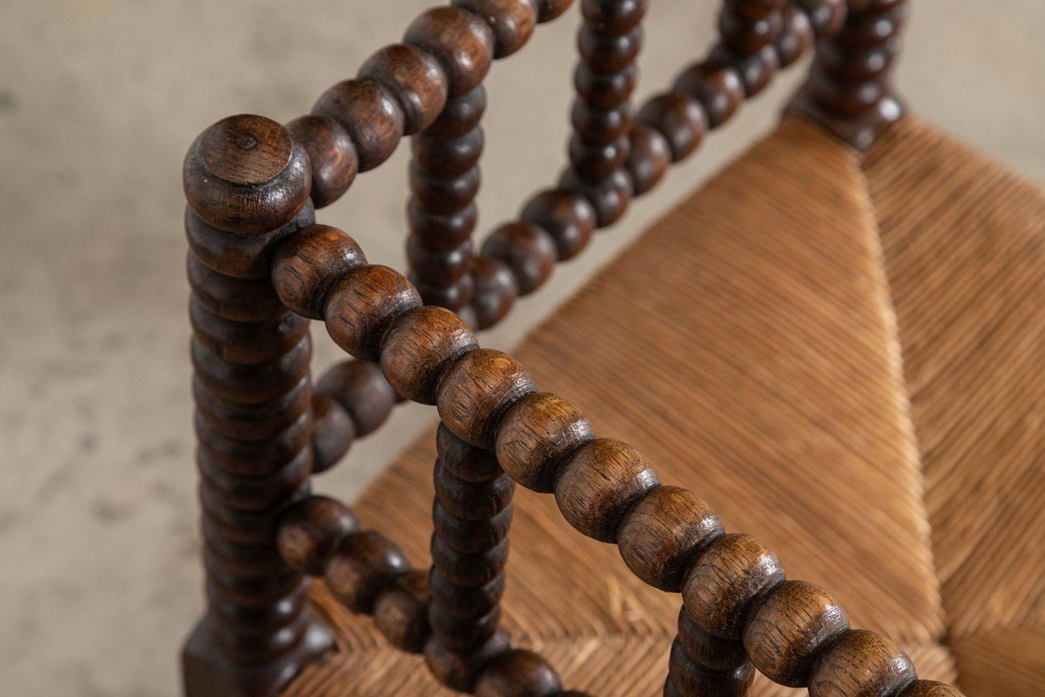 Paire de chaises d'angle en chêne anglais du XIXe siècle en vente 9