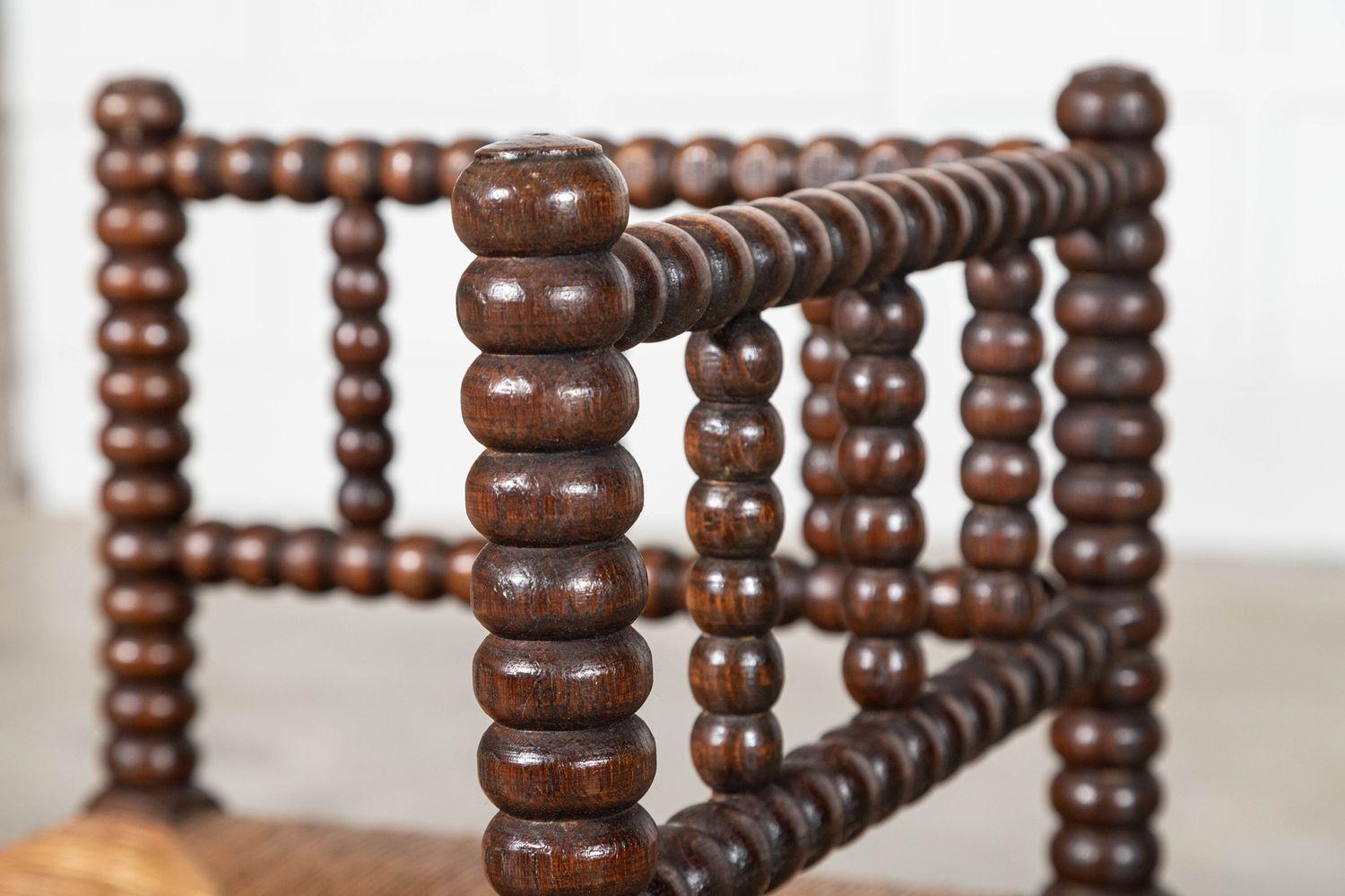 Paire de chaises d'angle en chêne anglais du XIXe siècle en vente 5
