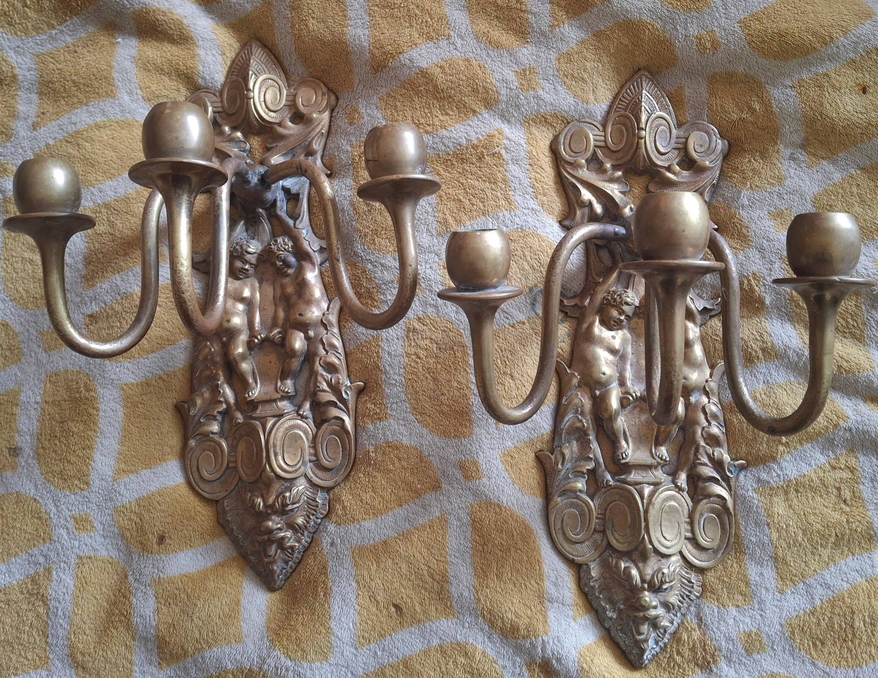 Coppia di candelabri cavallereschi francesi del XIX secolo in bronzo Luigi XVI, portacandele da parete in vendita 12