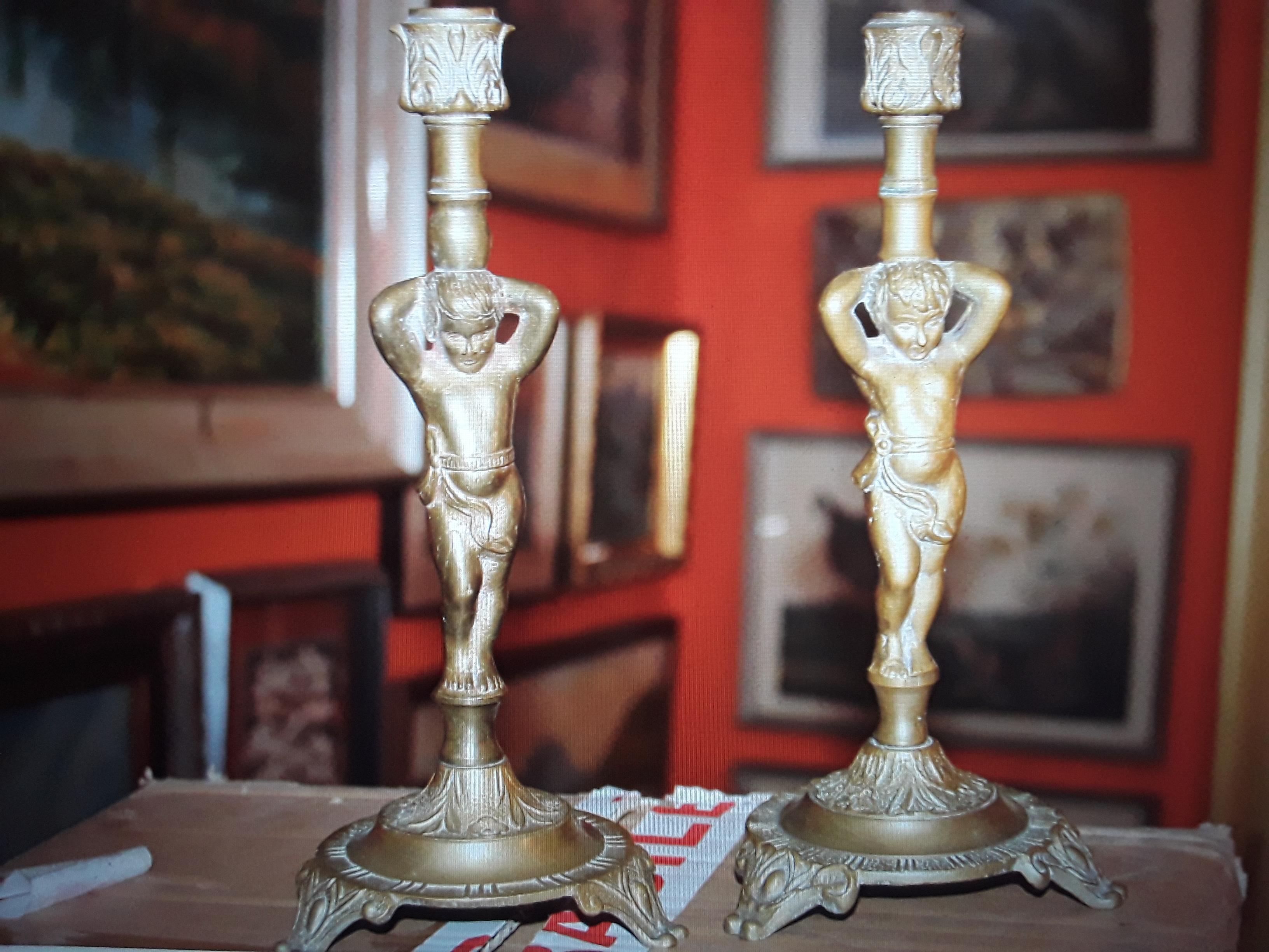 Paar französische NapoleonIII Bronze-Kerzenhalter Putto/ Cherub aus dem 19. Jahrhundert (Napoleon III.) im Angebot
