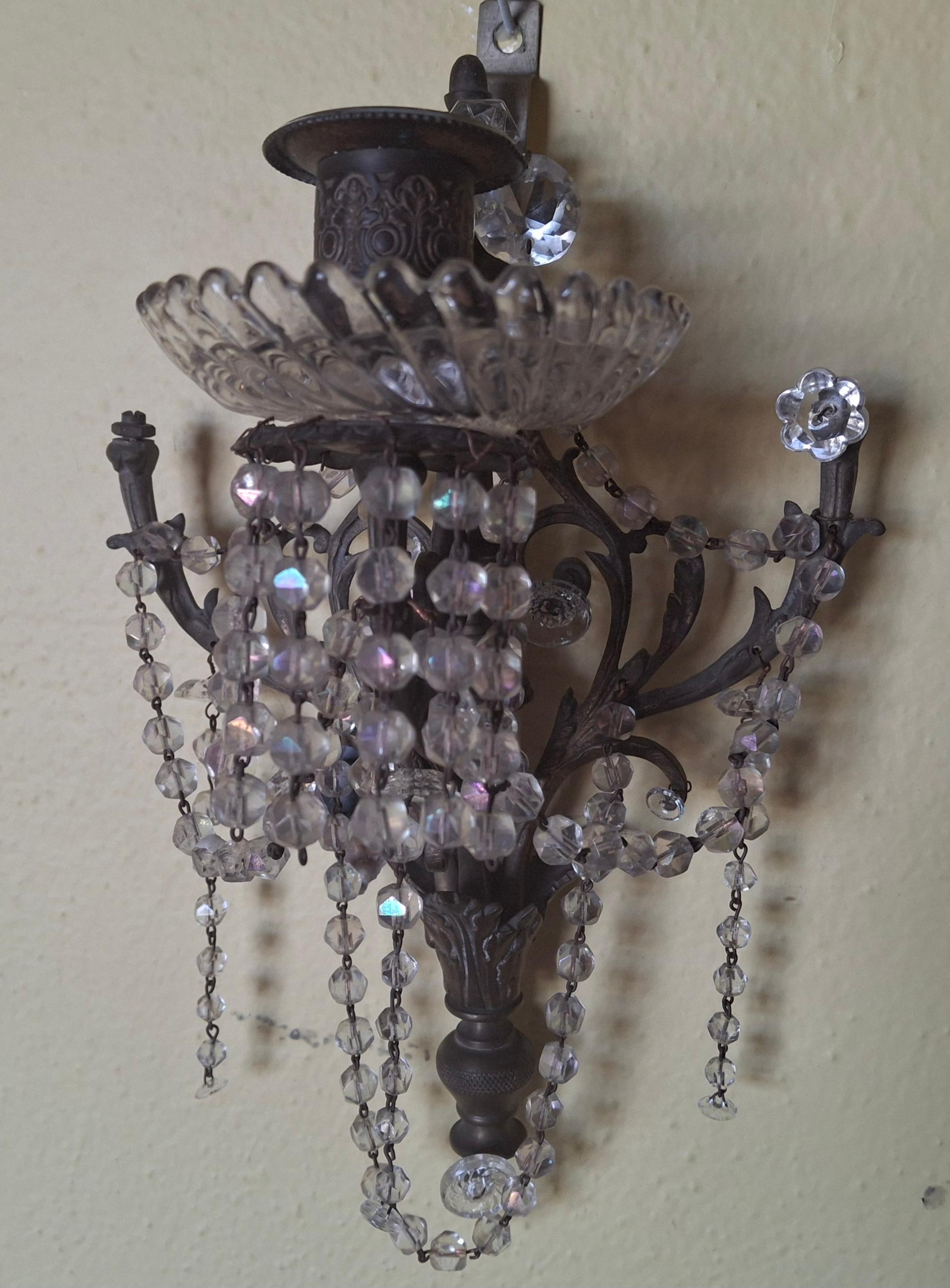 Paire d'appliques murales de style Régence française du 19e siècle en bronze avec cristal taillé en vente 12